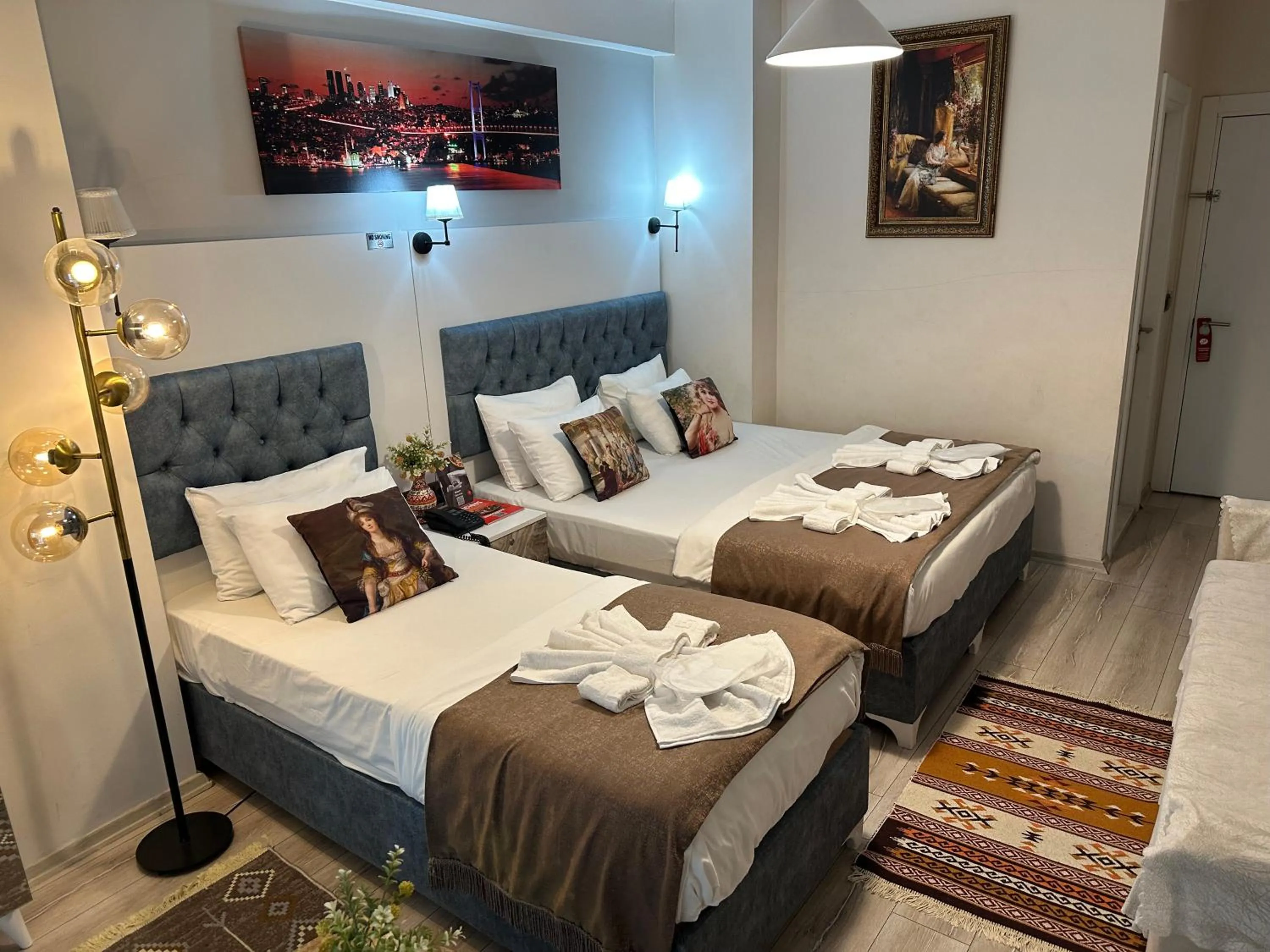 Photo of the whole room, Bed in Galapera Hotel