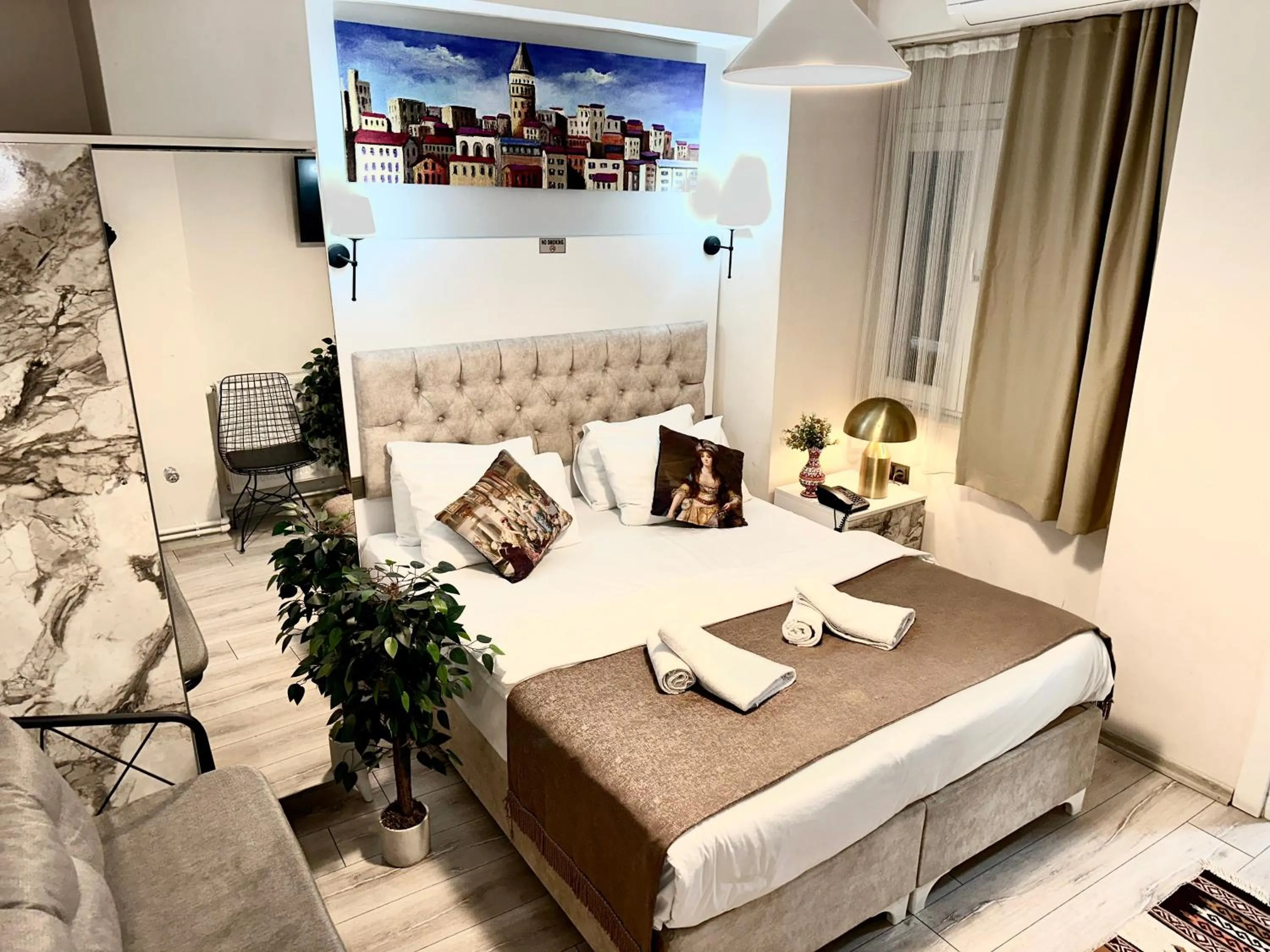 Photo of the whole room in Galapera Hotel