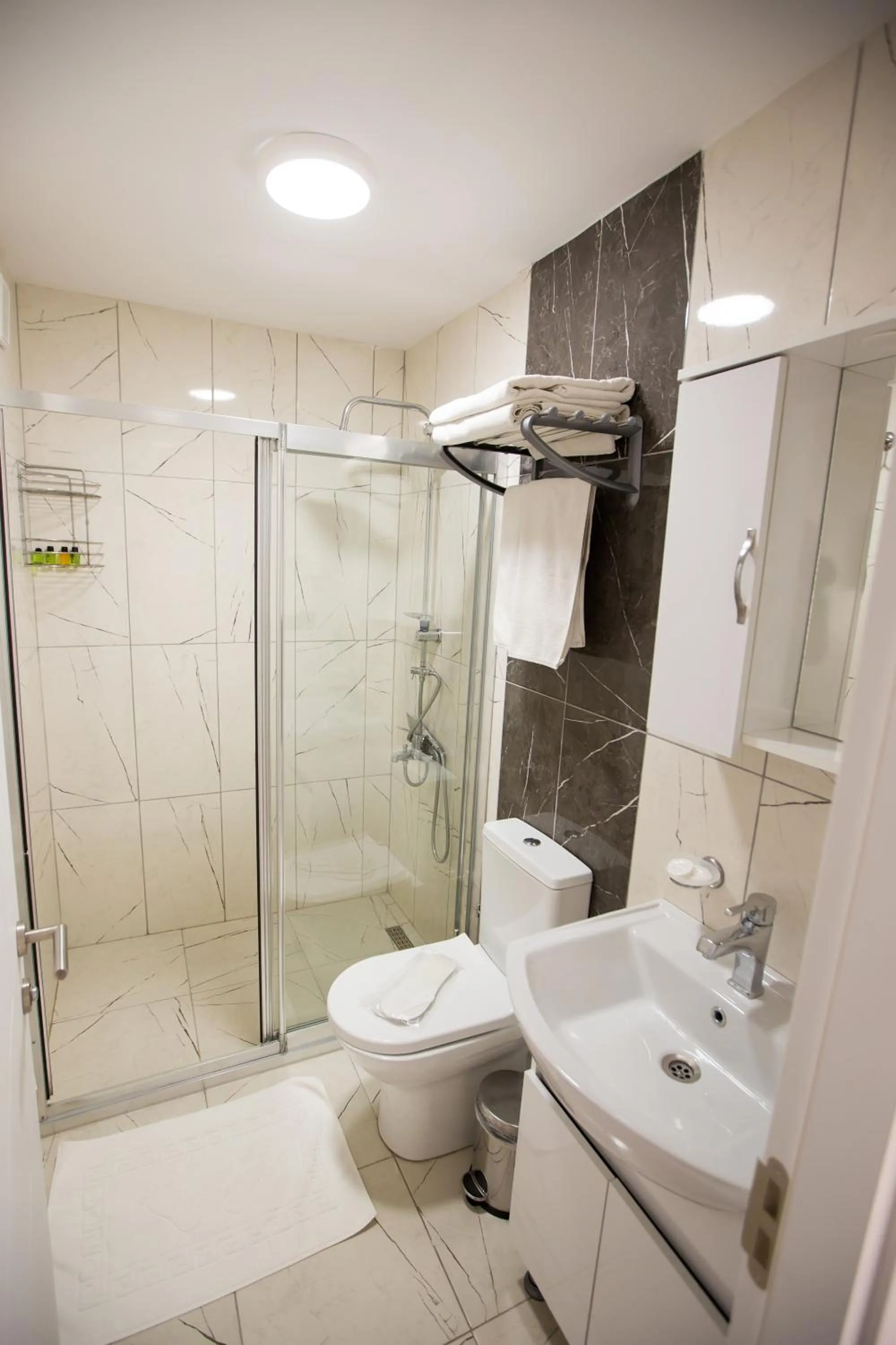 Shower in Galapera Hotel