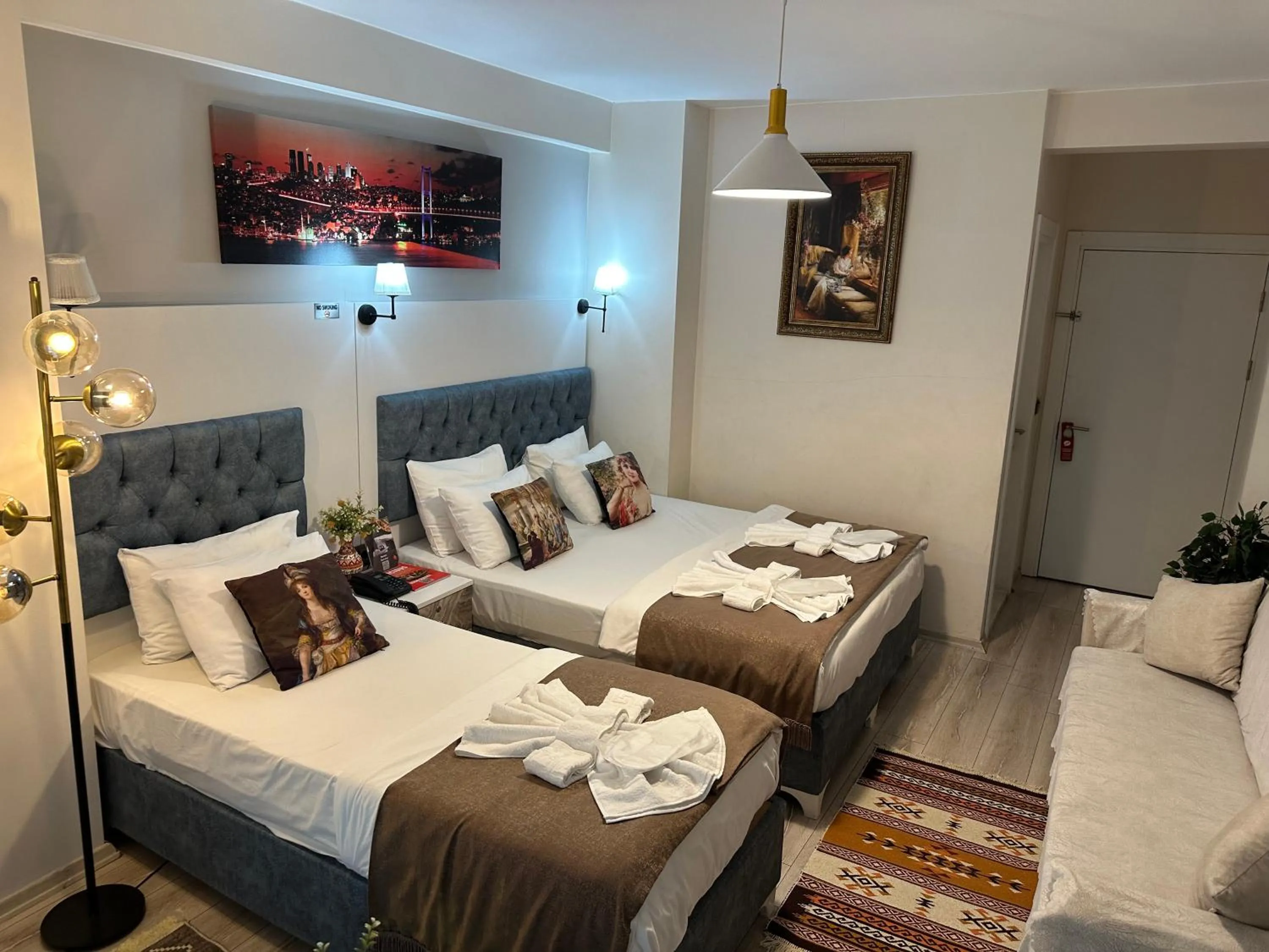 Photo of the whole room, Bed in Galapera Hotel