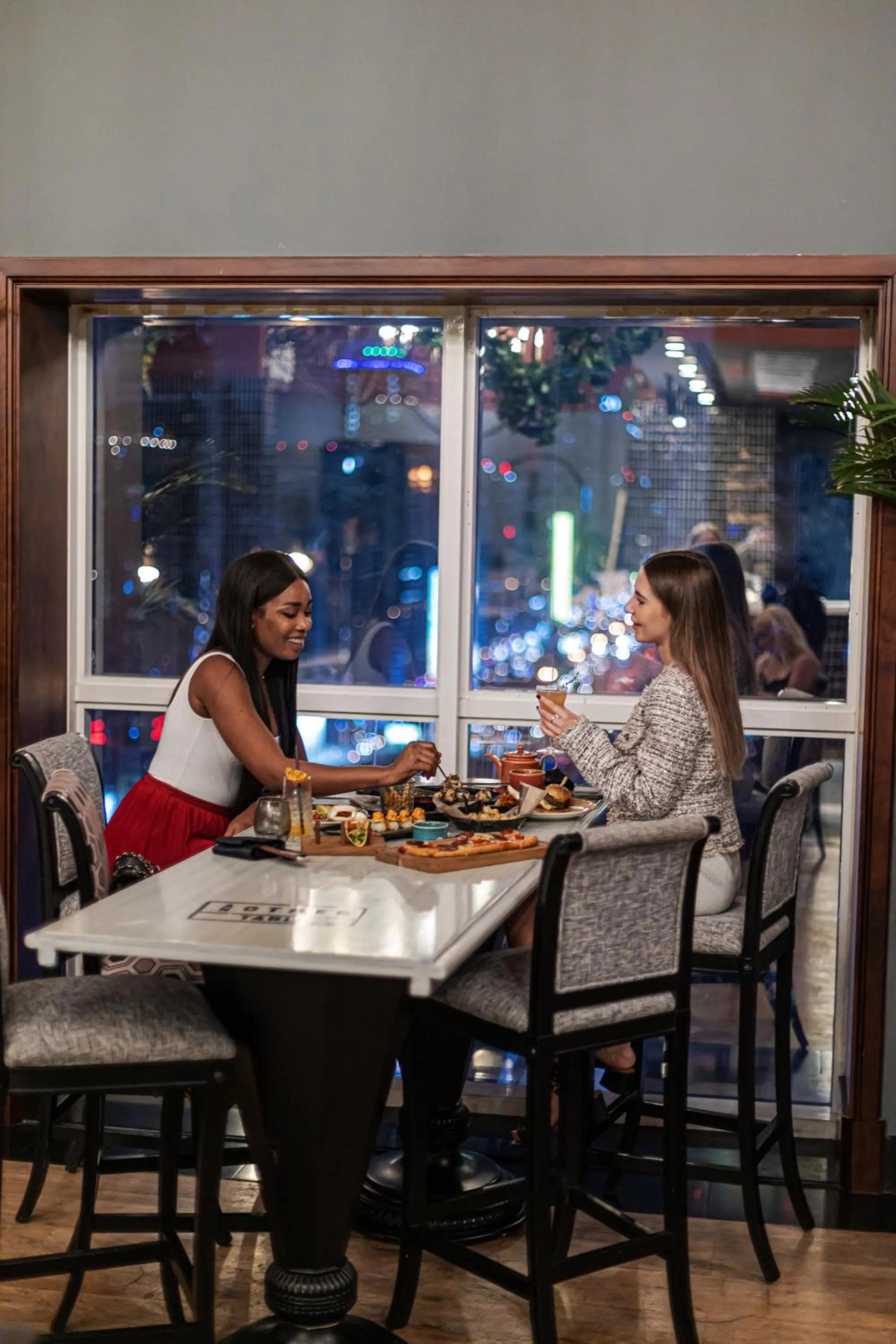 Restaurant/places to eat in Dusit Thani Dubai