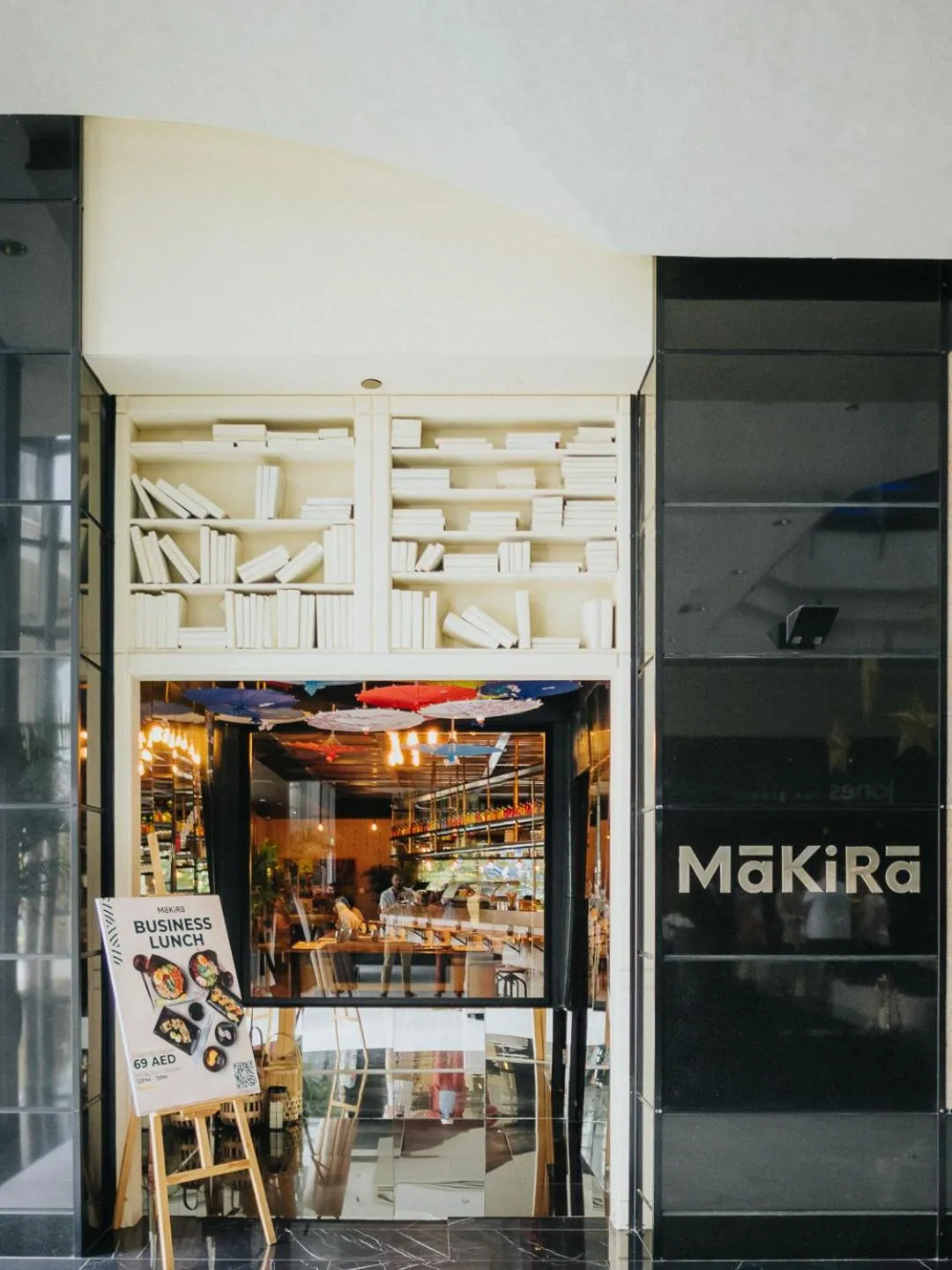 Restaurant/places to eat in Dusit Thani Dubai