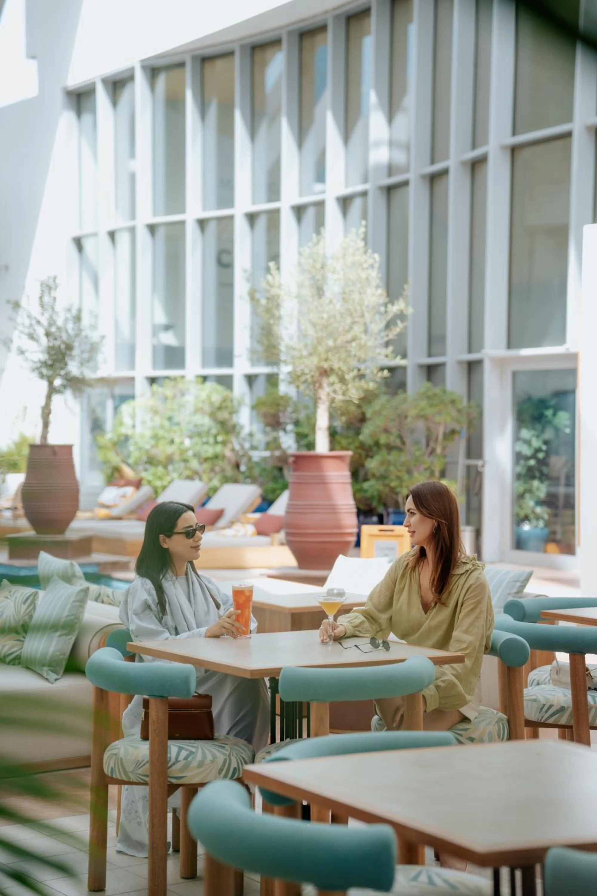 Swimming pool in Dusit Thani Dubai