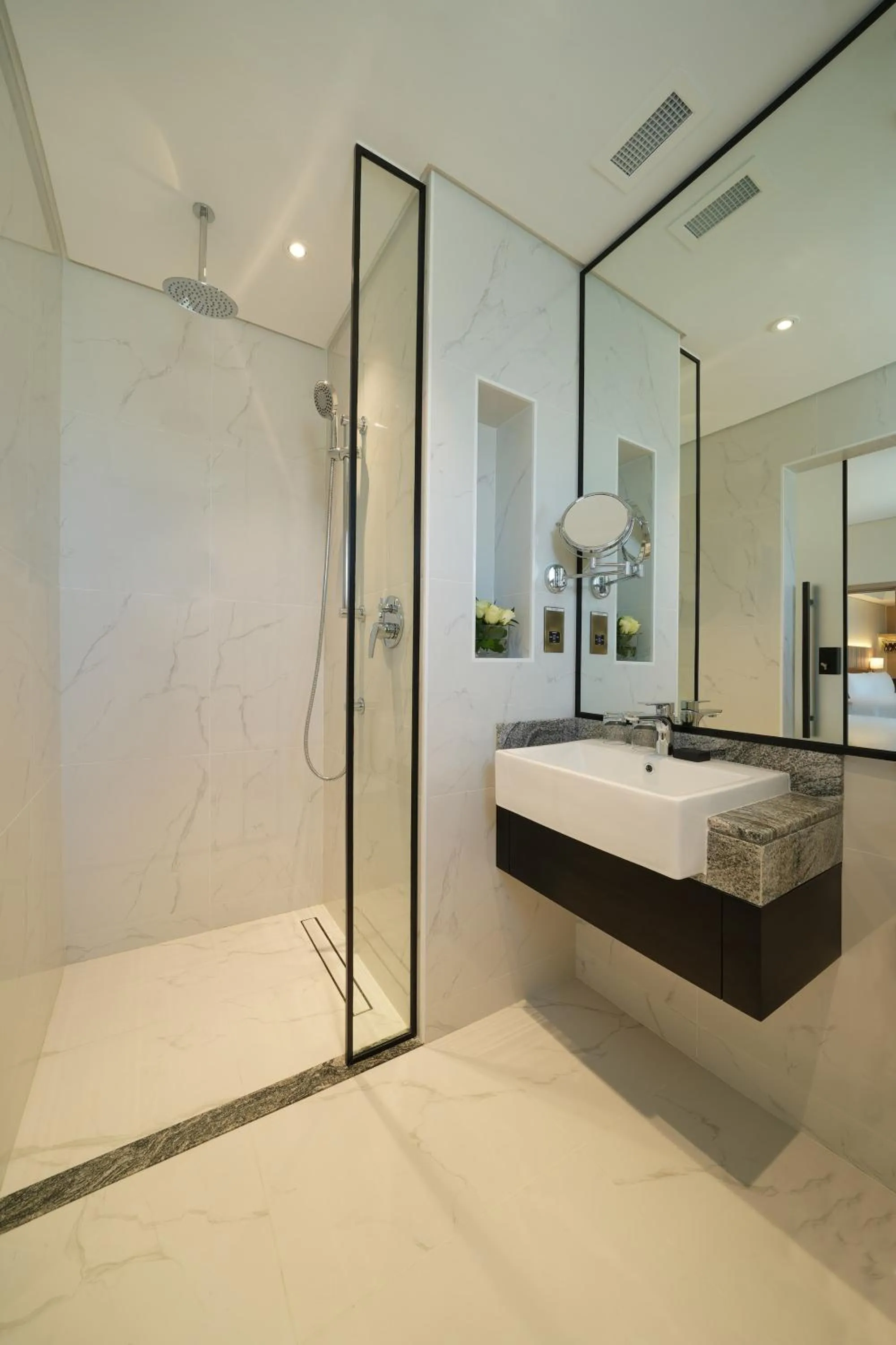 Bathroom in Arabian Park Dubai, an Edge by Rotana Hotel