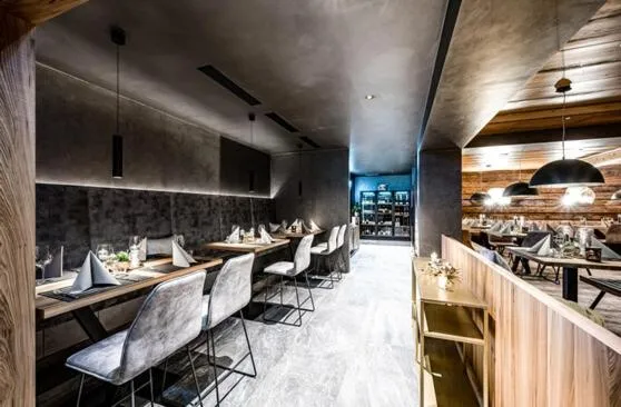 Restaurant/places to eat in ALMMONTE PRÄCLARUM SUITES - Casual Boutique Hotel