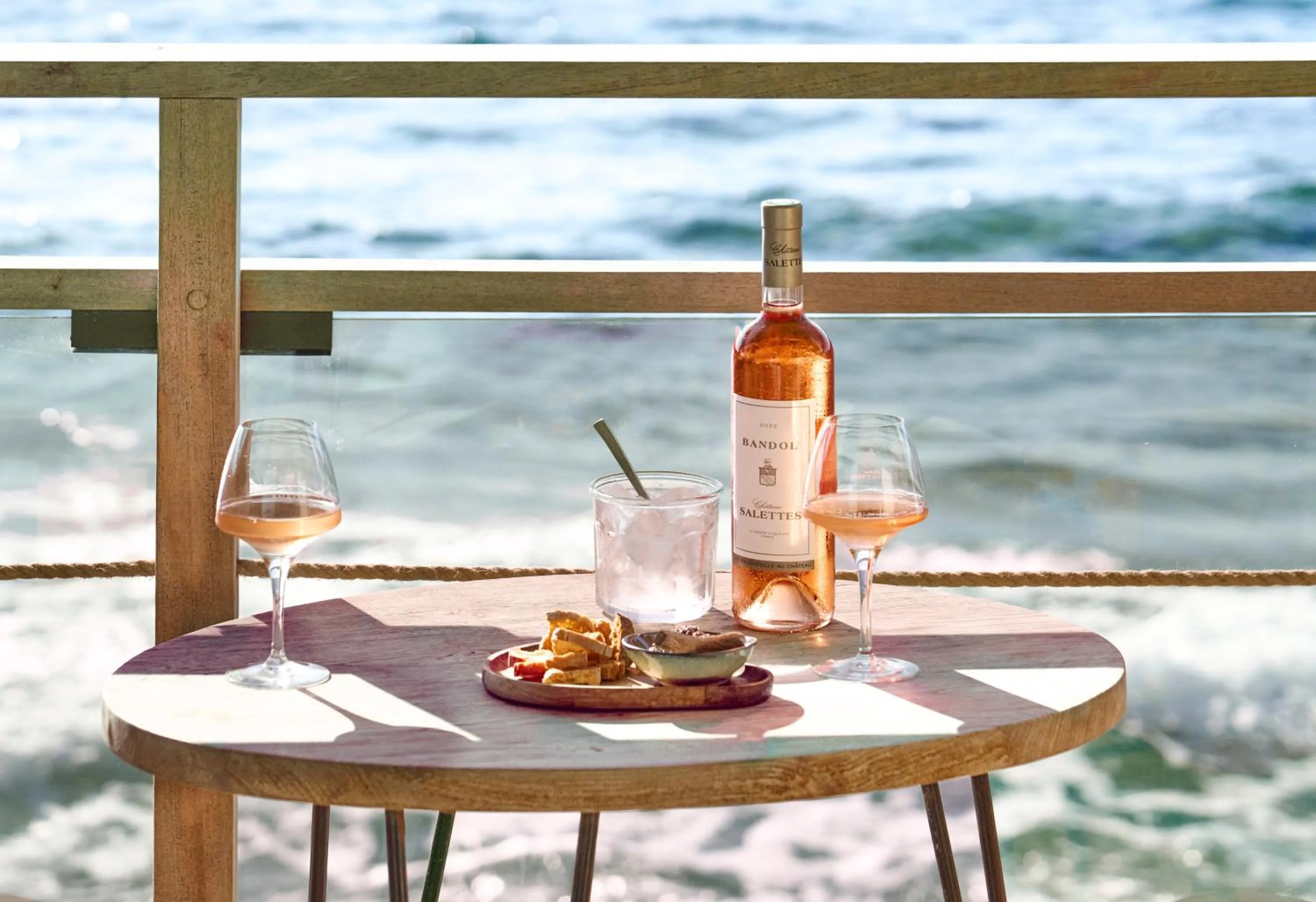 Restaurant/places to eat in Hotel Plein Large