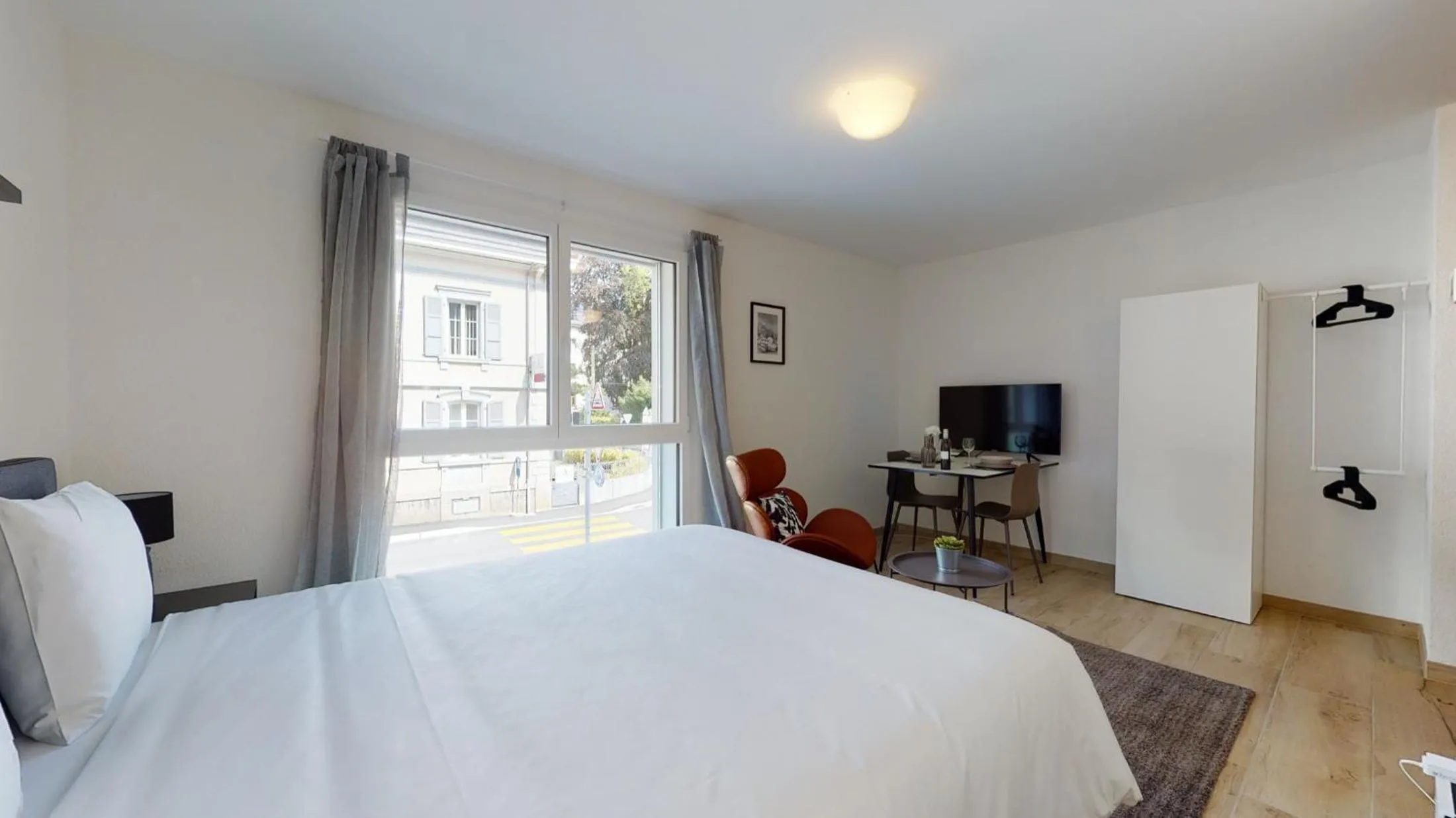 Bedroom, Bed in Nonanteneuf appart hōtel Aigle - contactless check-in