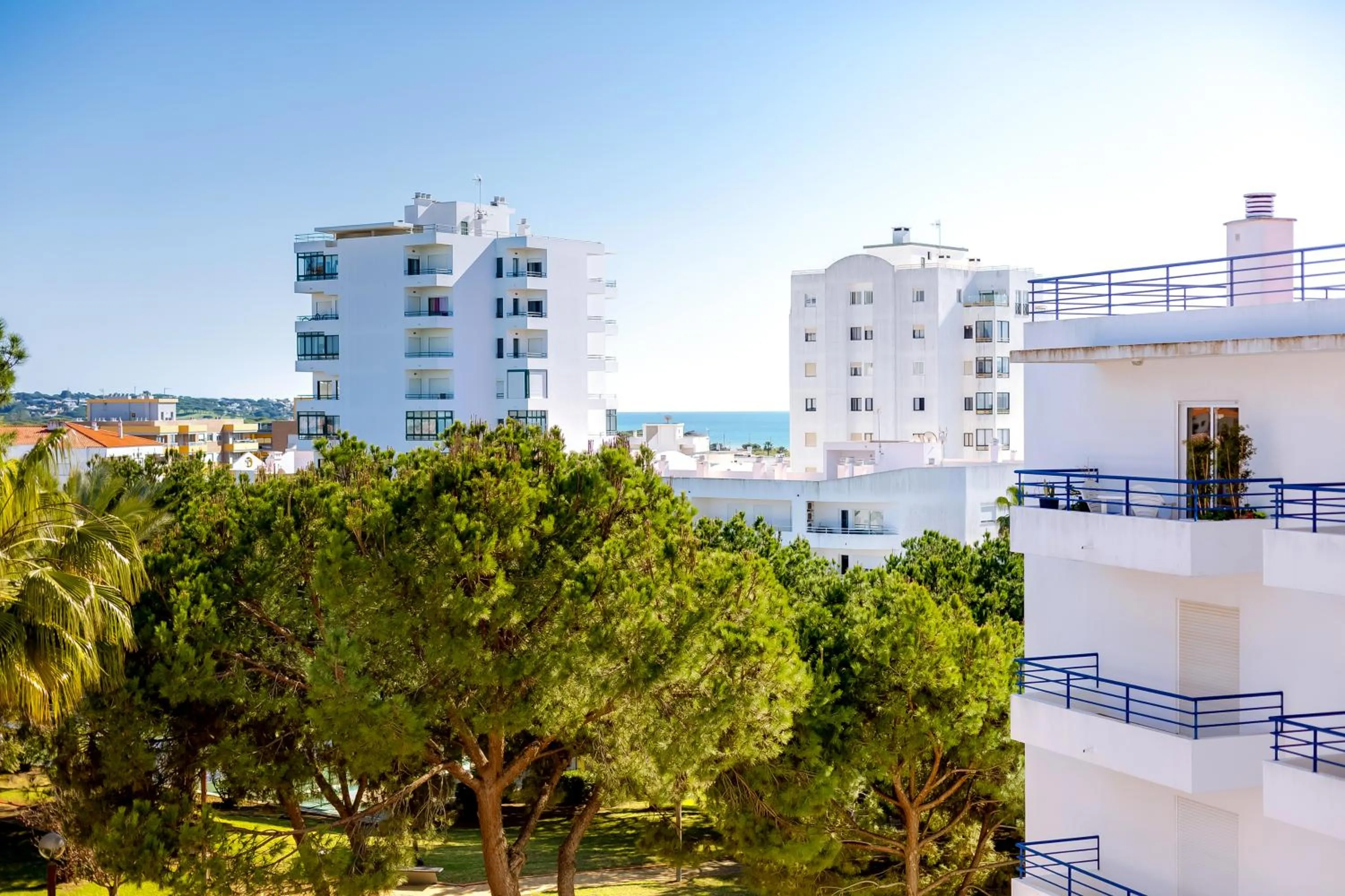 Sea view in Colina Sol T2 Quarteira Beach