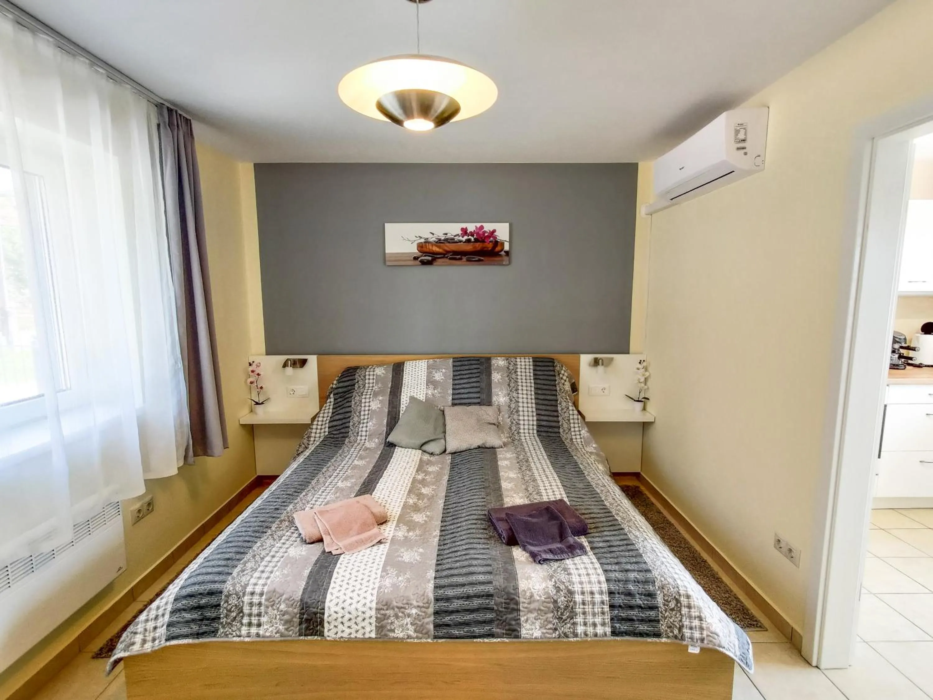 Bedroom, Bed in Fügefa Apartman
