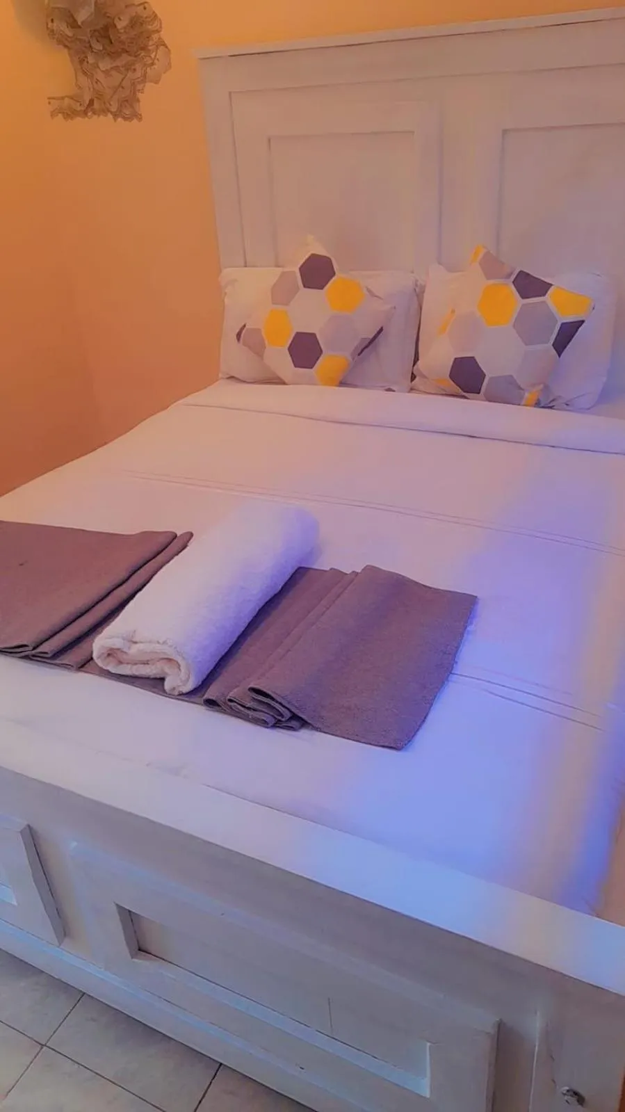 Bed in Villa Serene Hotel