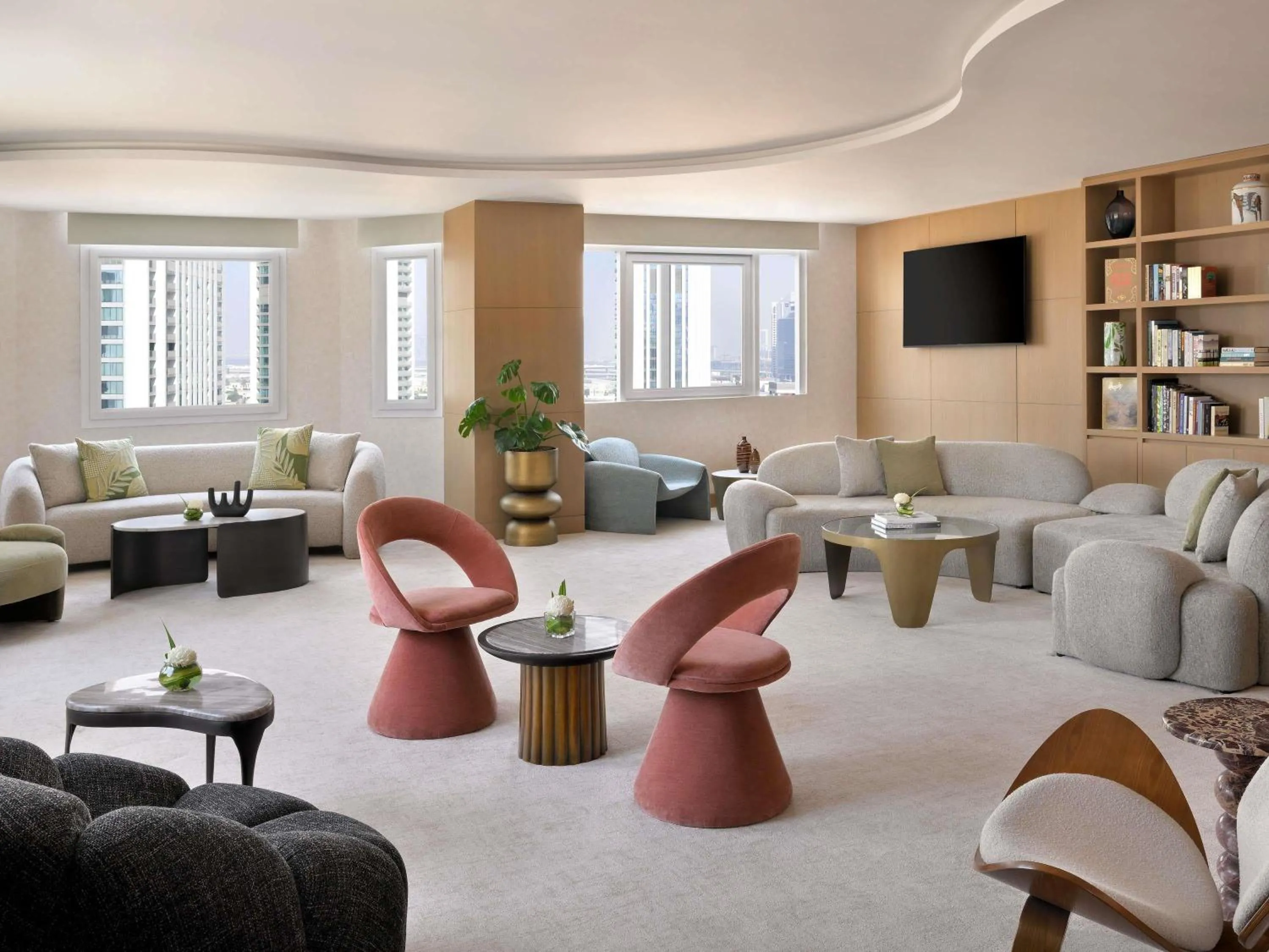 Business facilities in Swissôtel Al Murooj Dubai