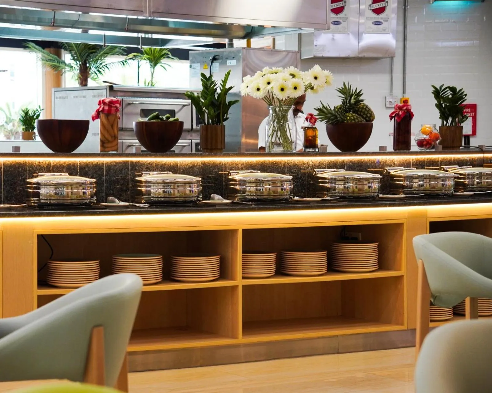 Restaurant/places to eat in Swissôtel Al Murooj Dubai