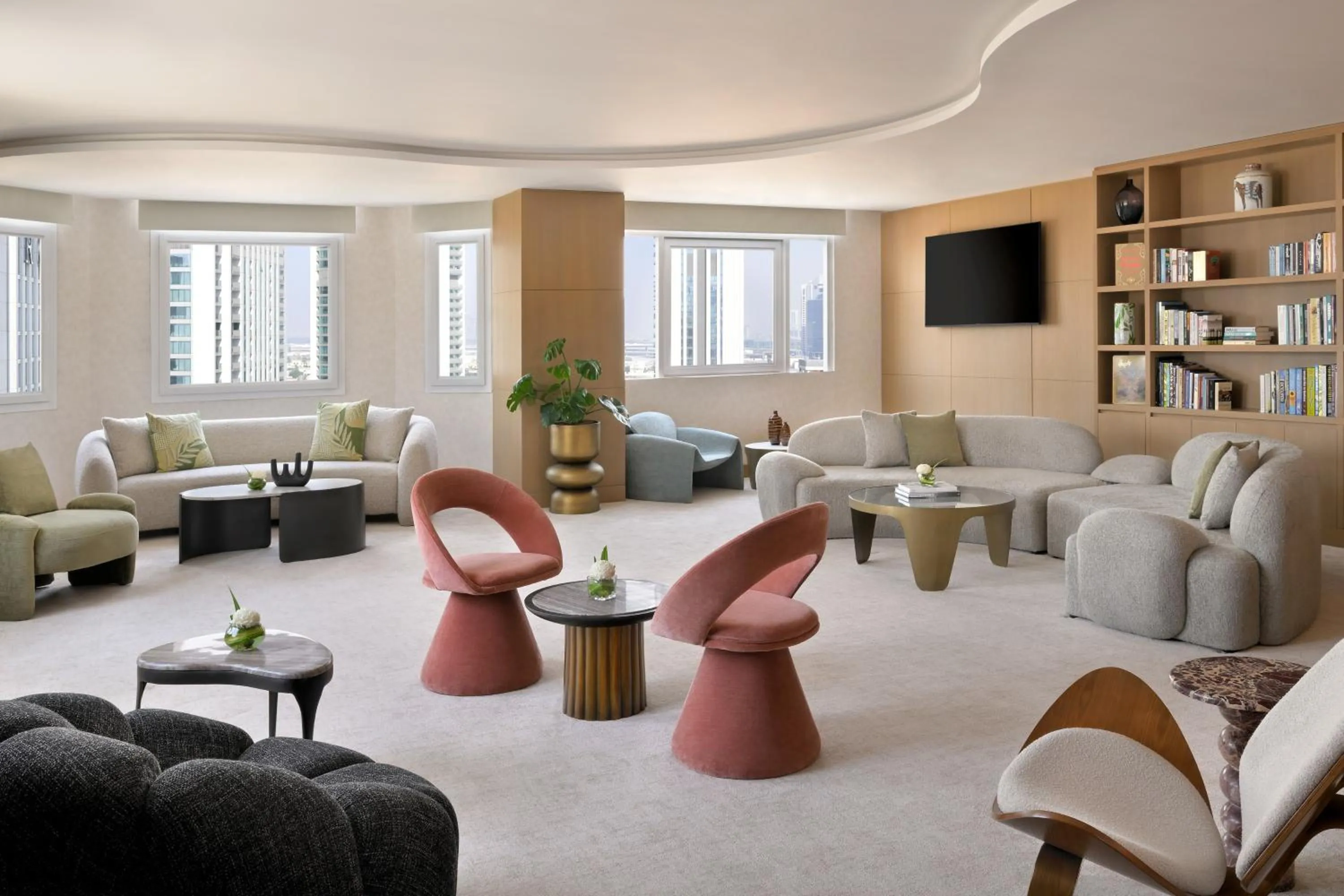 Lounge or bar in Swissôtel Al Murooj Dubai