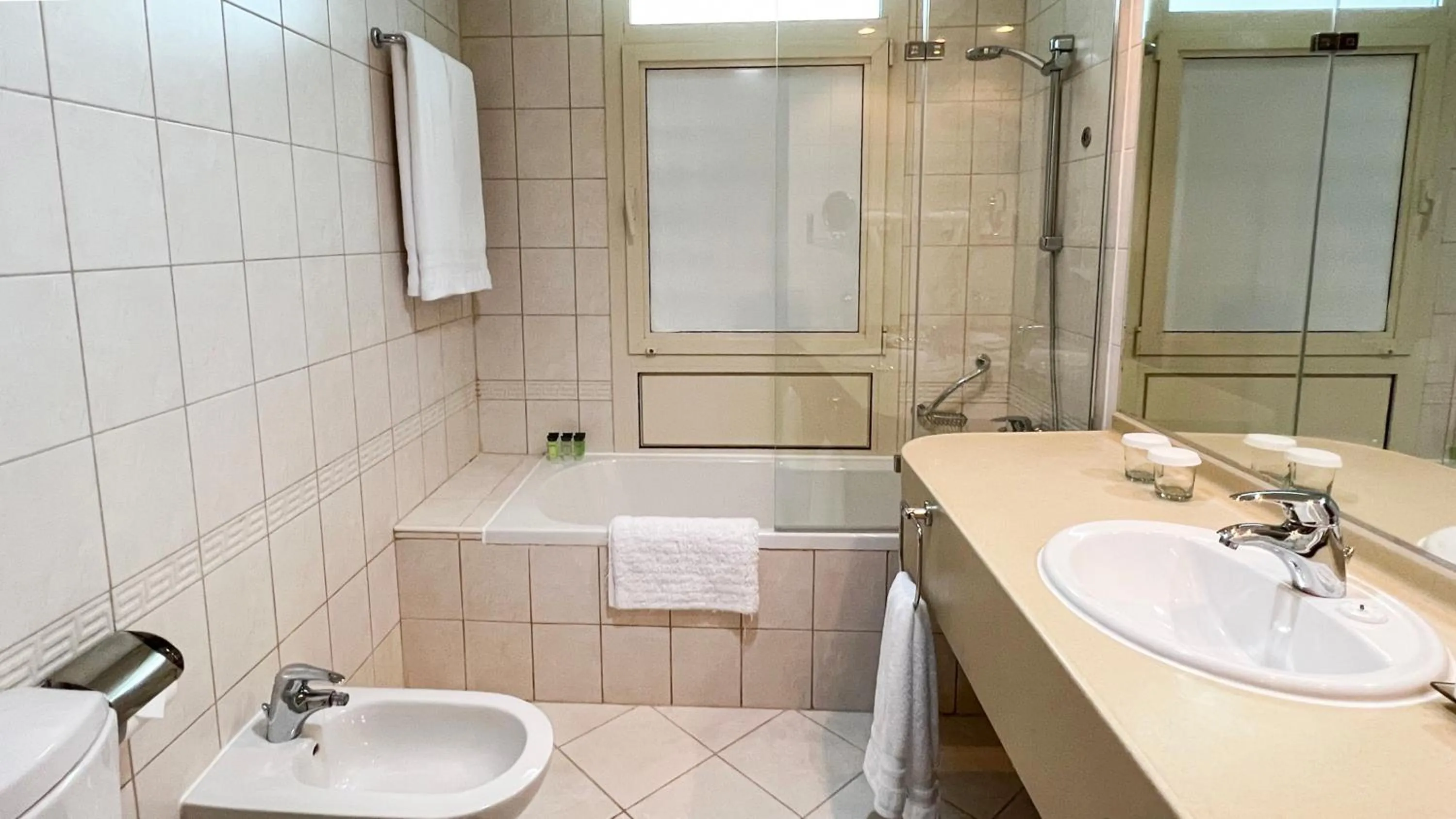 Bathroom in Swissôtel Al Murooj Dubai