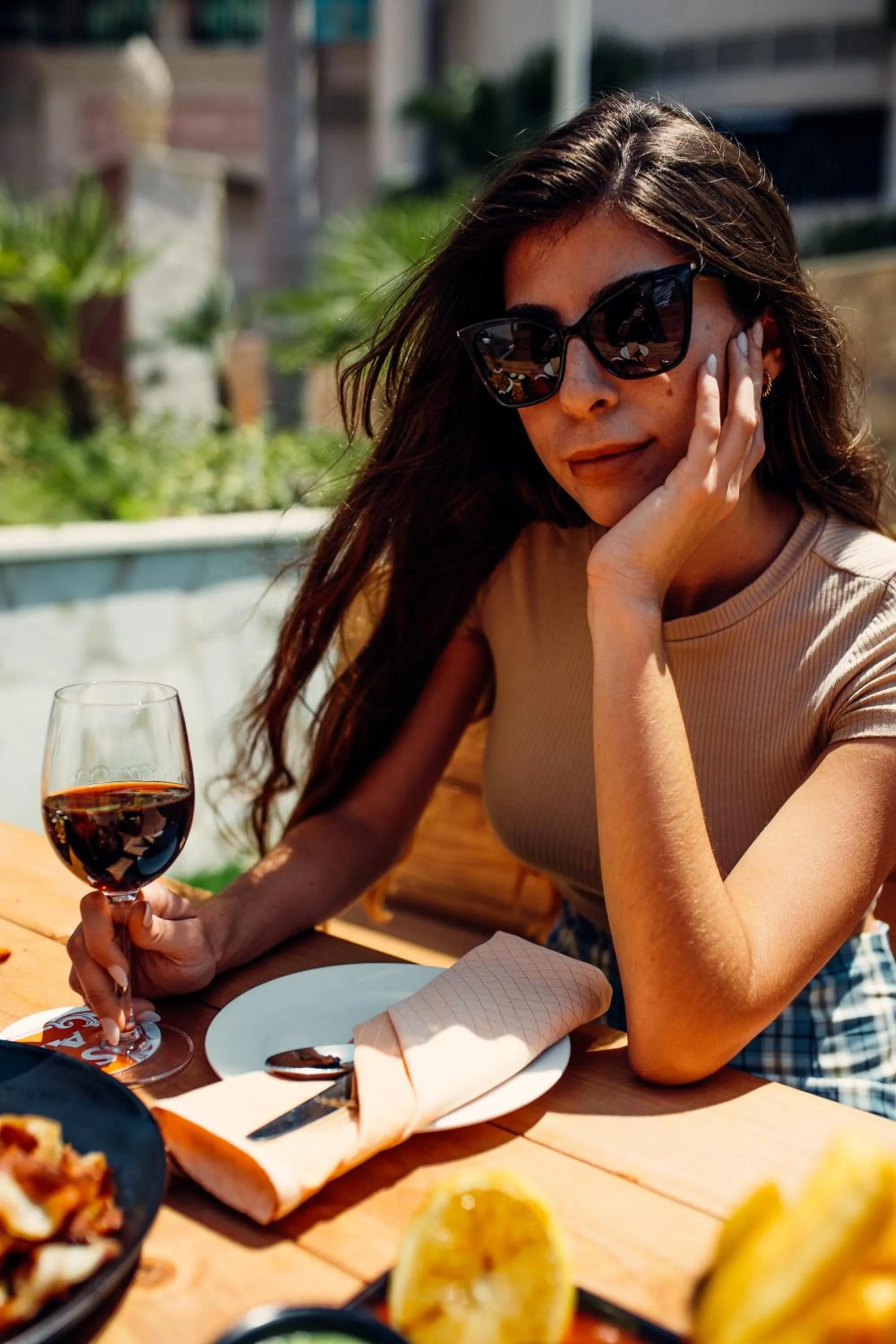 People in Swissôtel Al Murooj Dubai