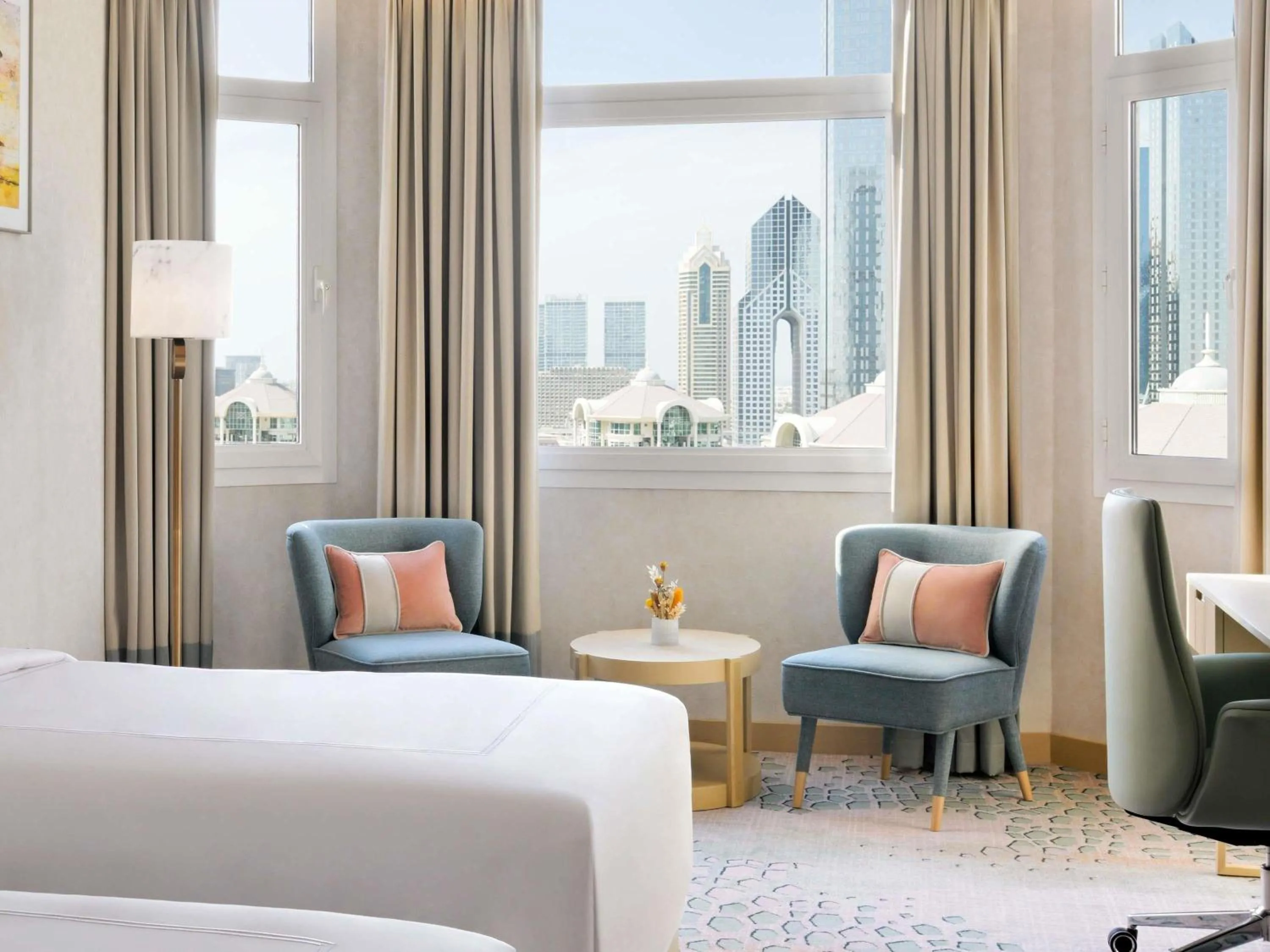 Bedroom, Bed in Swissôtel Al Murooj Dubai