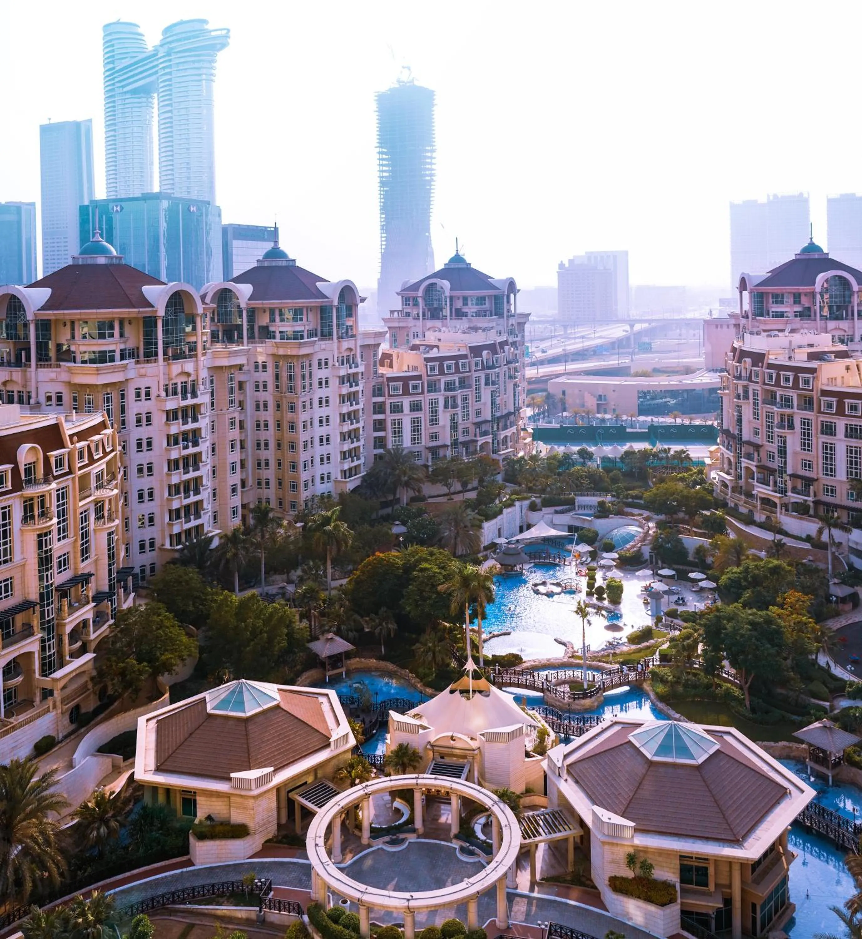 Property building in Swissôtel Al Murooj Dubai