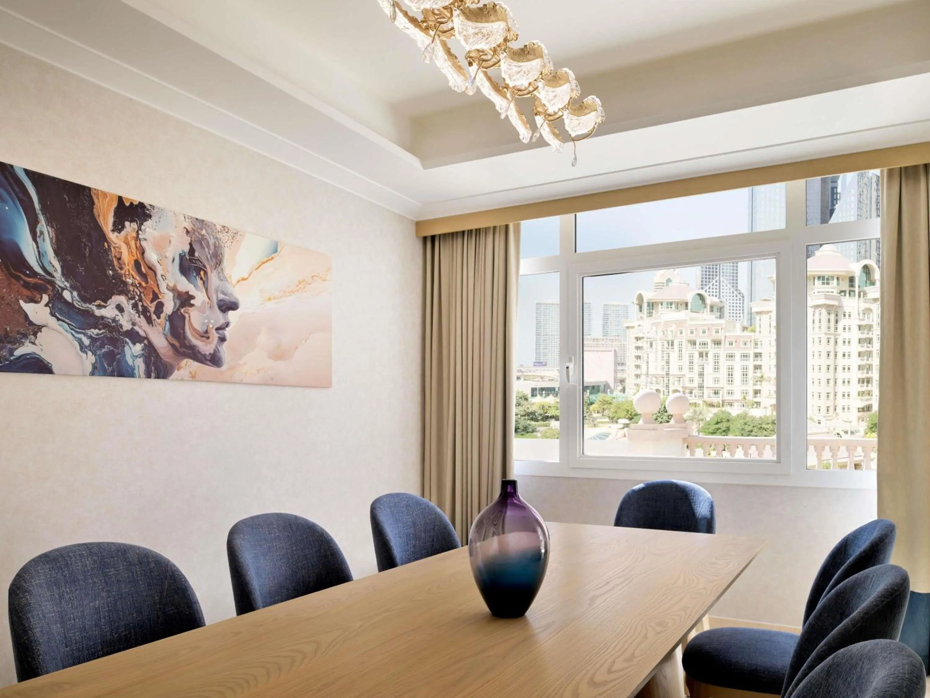 Swissôtel Al Murooj Dubai