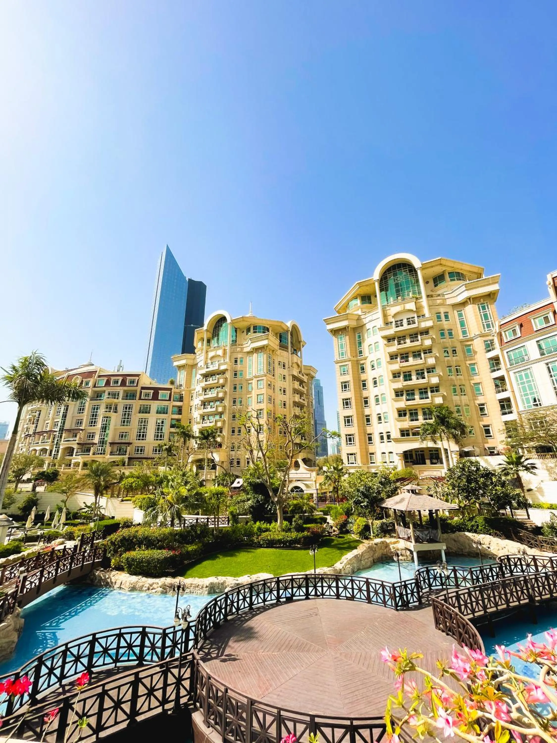 Property building in Swissôtel Al Murooj Dubai