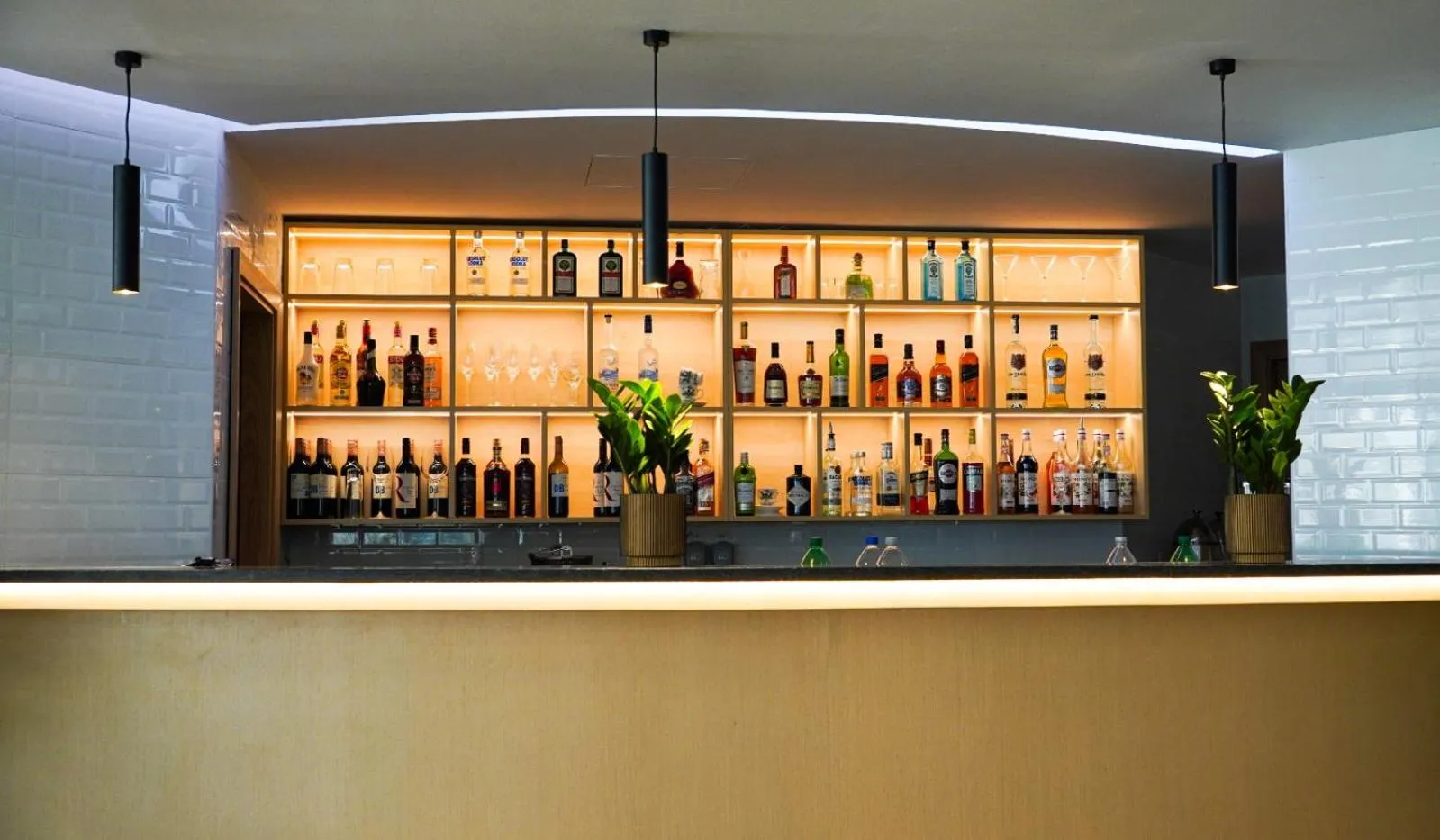 Lounge or bar in Swissôtel Al Murooj Dubai