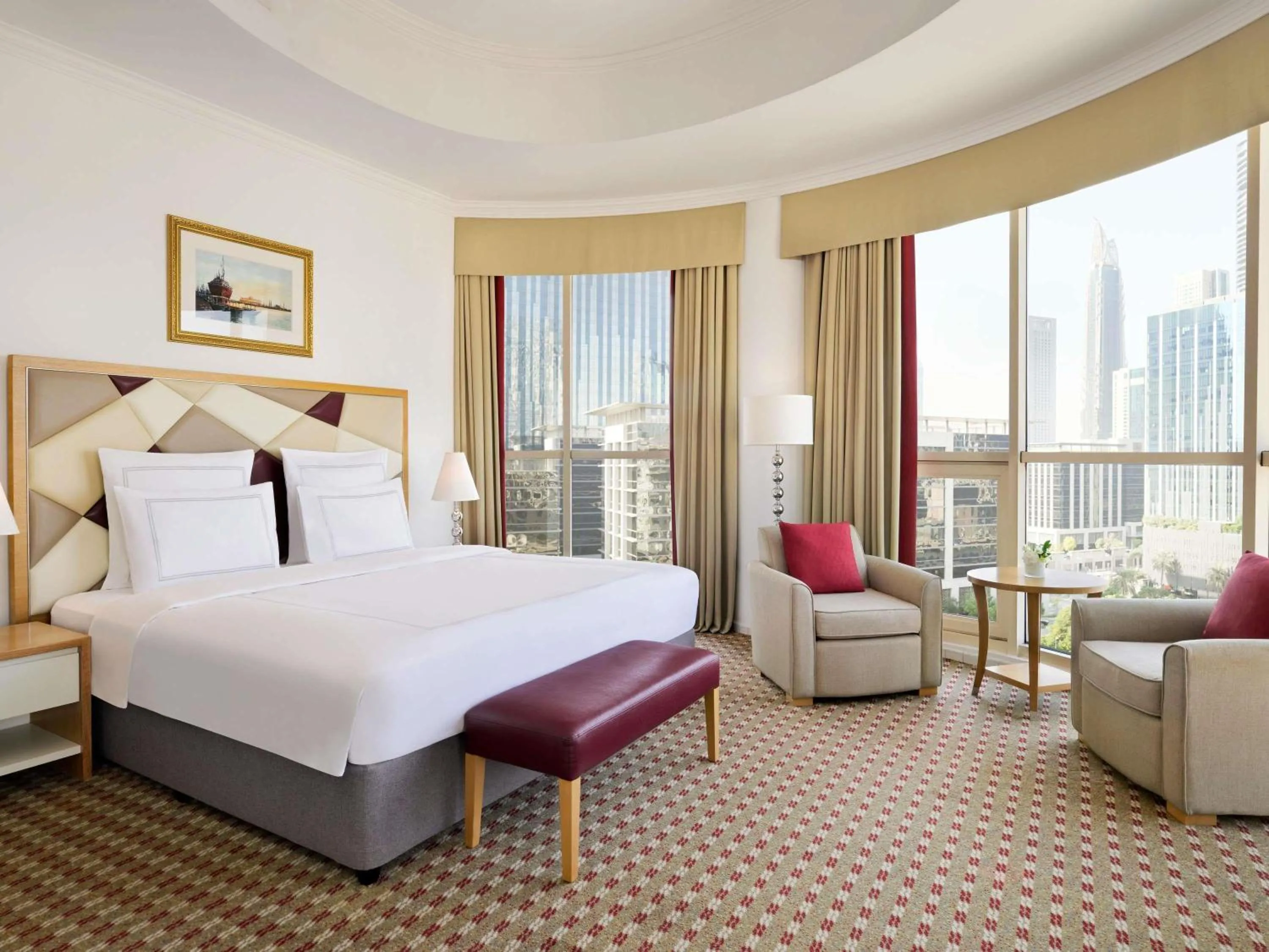 Bedroom, Bed in Swissôtel Al Murooj Dubai