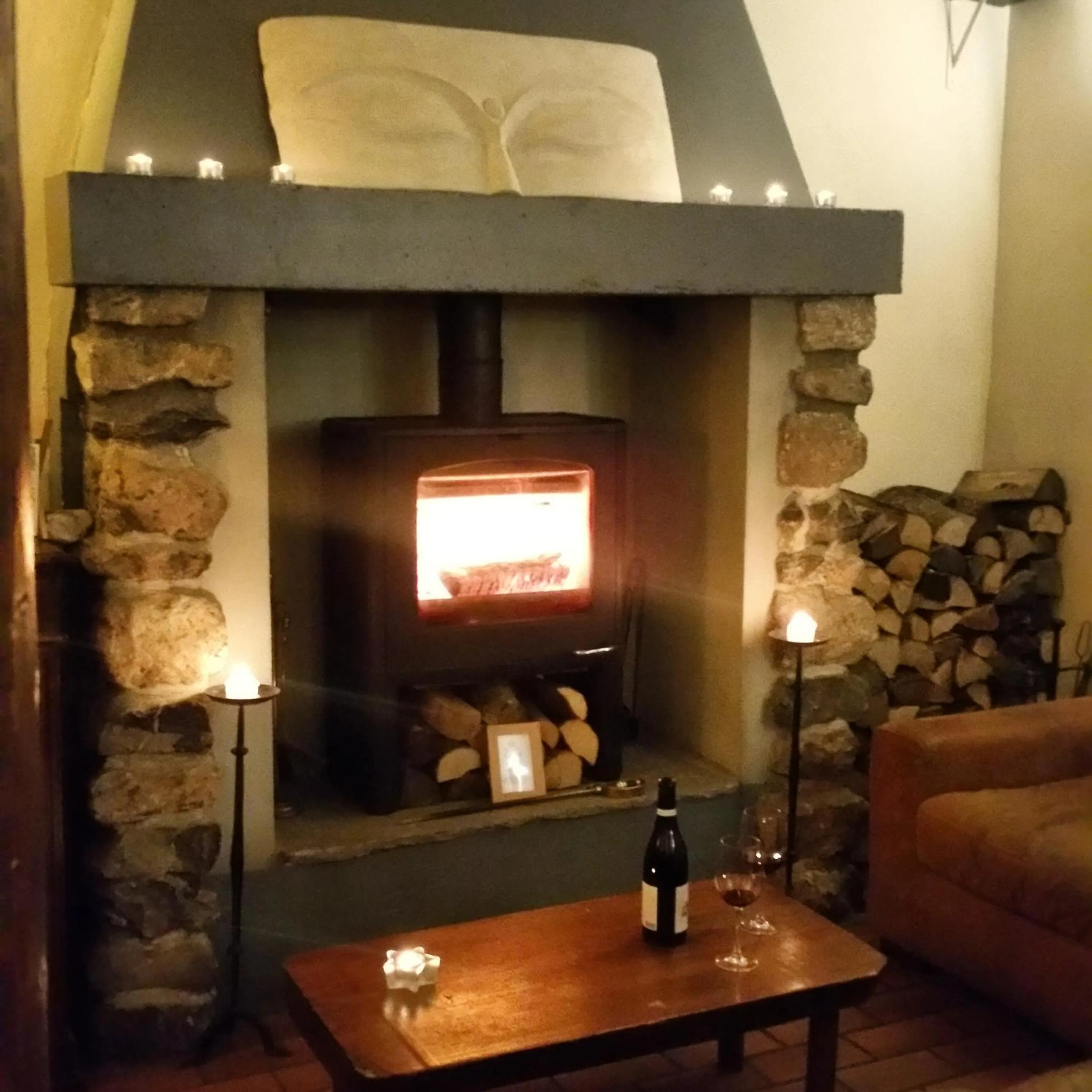 Lounge or bar in Hotel Auberge Edelweiss