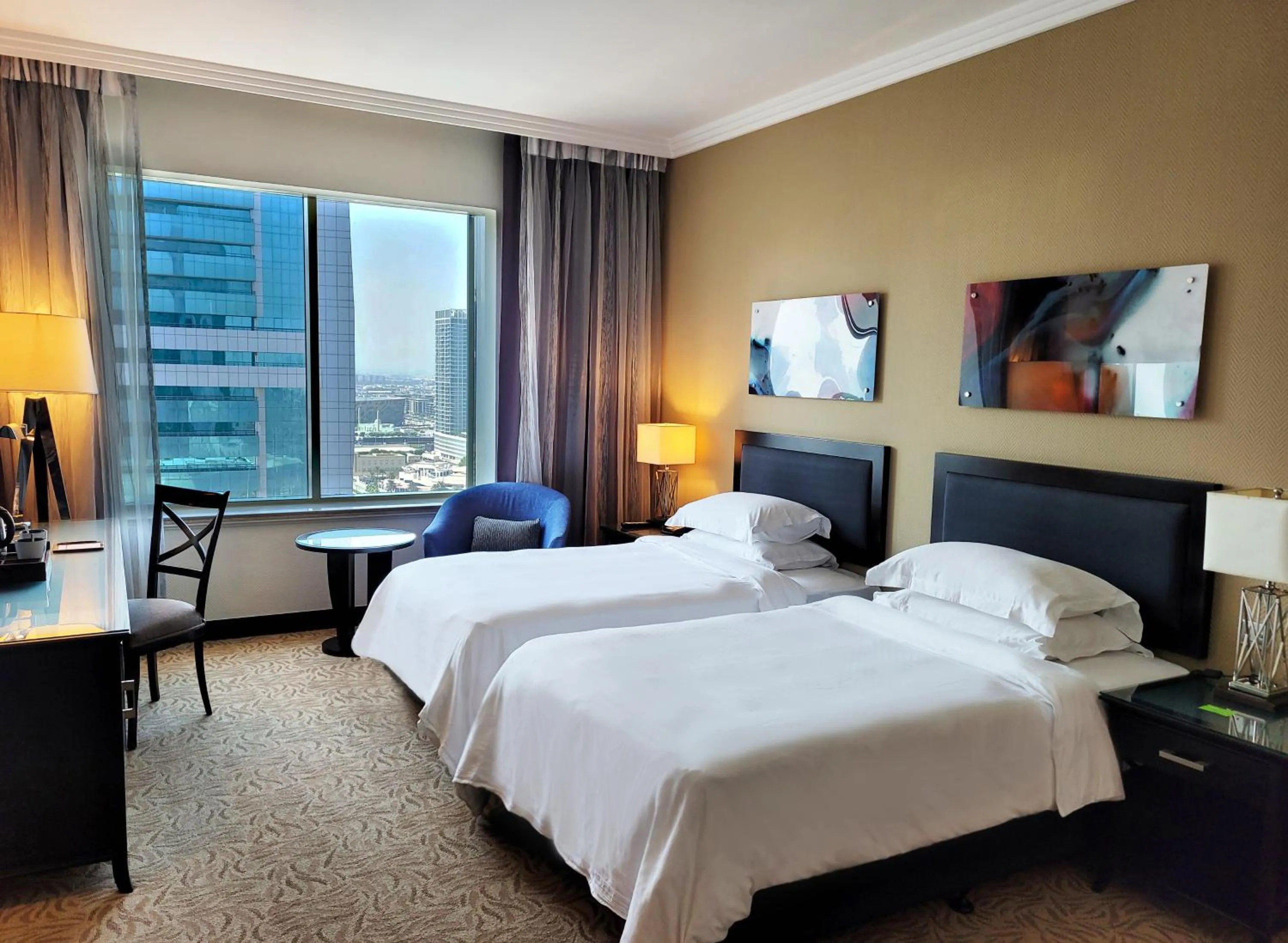 Bedroom, Bed in Towers Rotana - Dubai