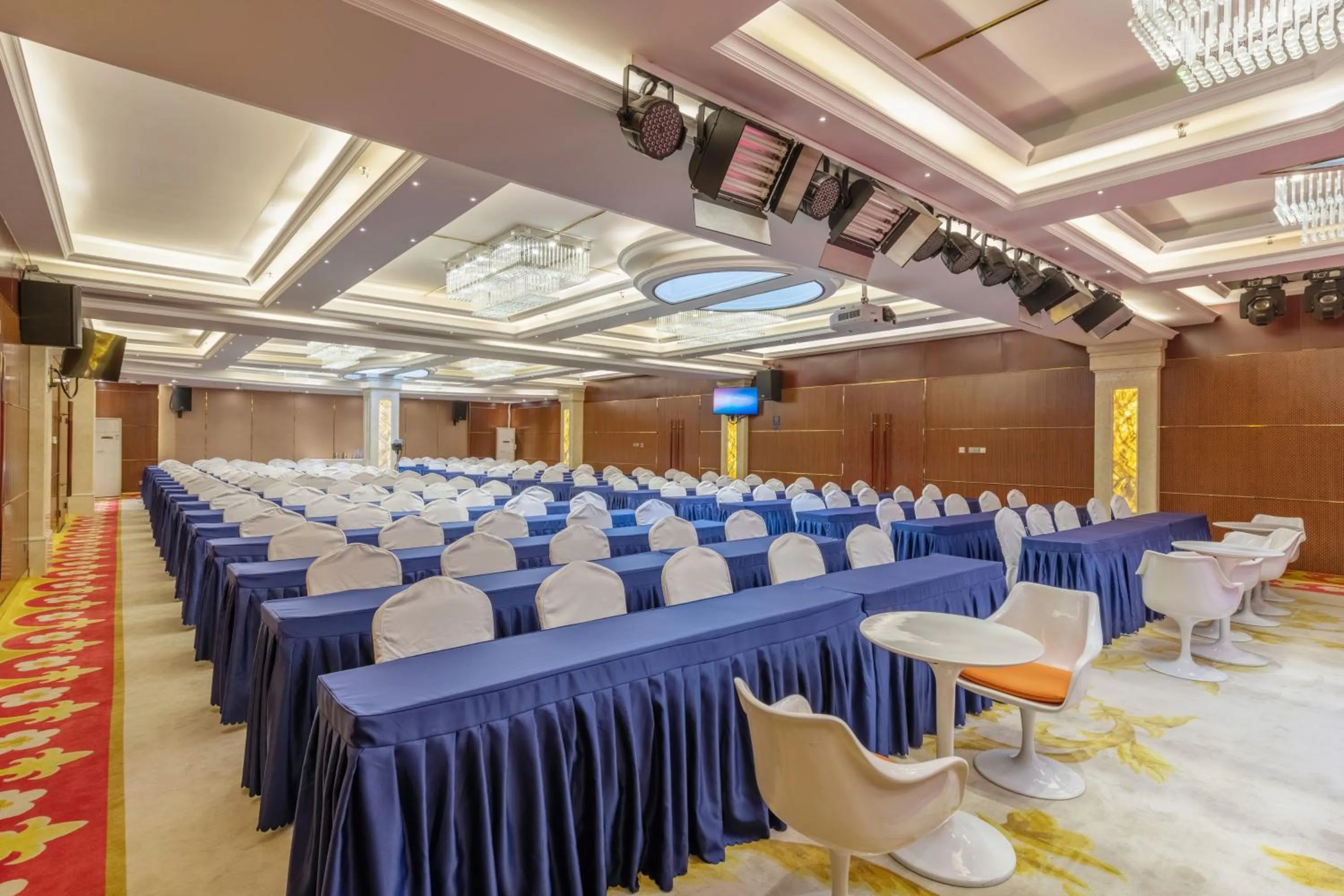 Meeting/conference room in Dingshang Apartment Hotel