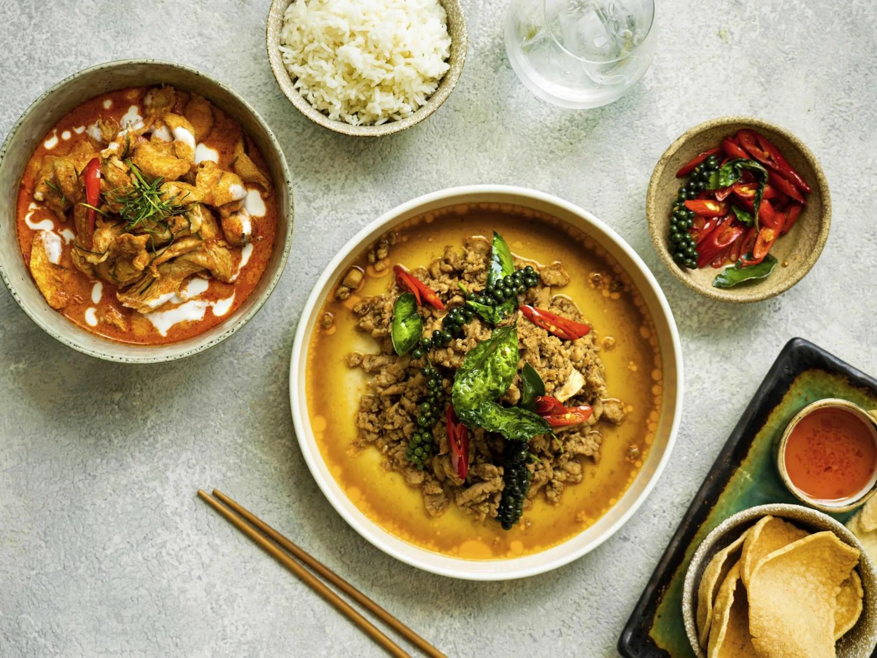 Restaurant/places to eat in Mövenpick Grand Al Bustan