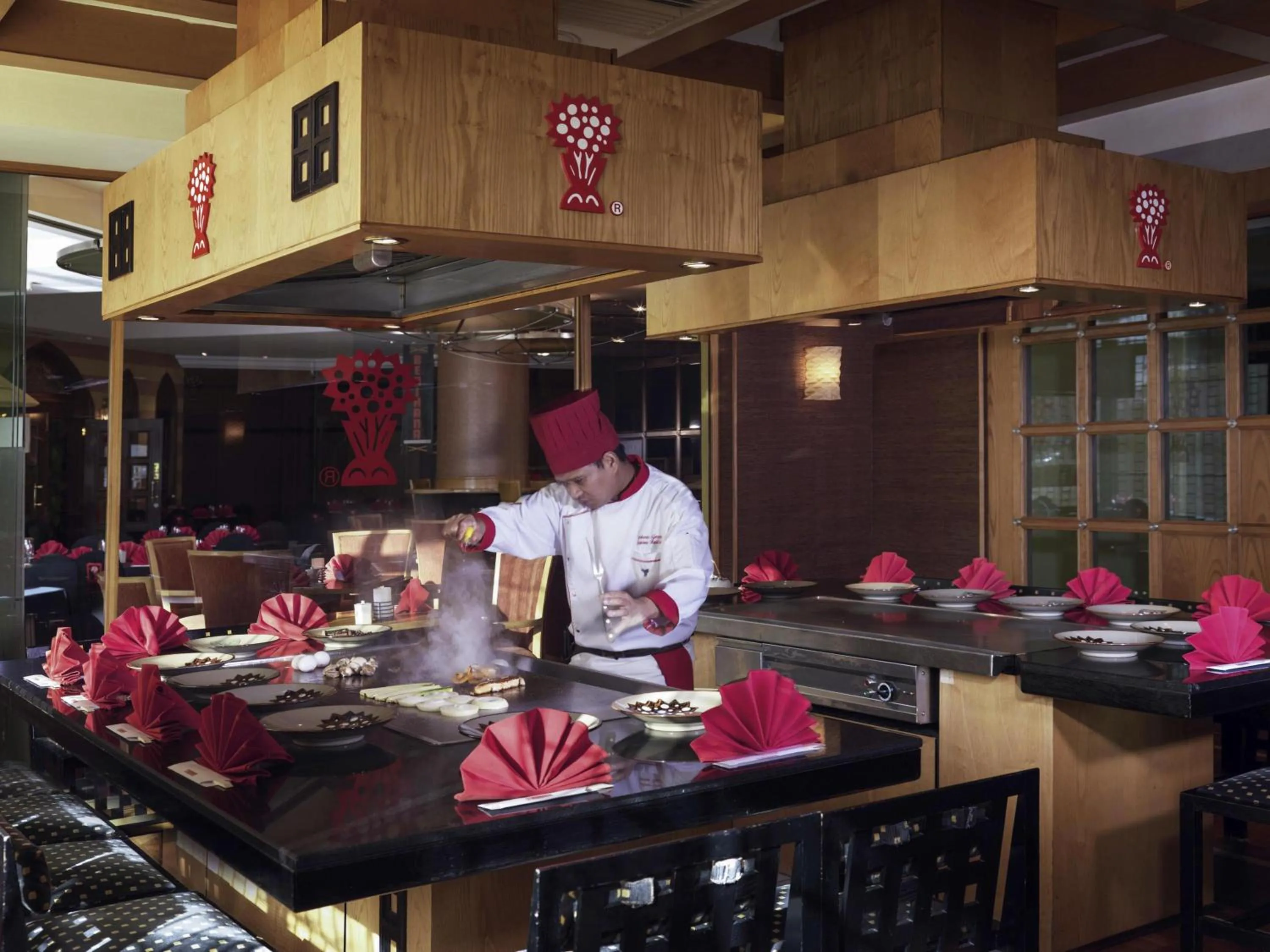 Restaurant/places to eat in Mövenpick Grand Al Bustan