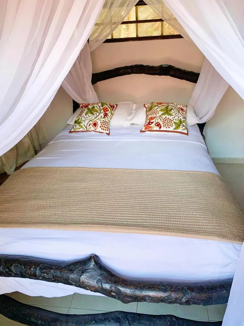 Large Double Room in Hostal Villa Cata