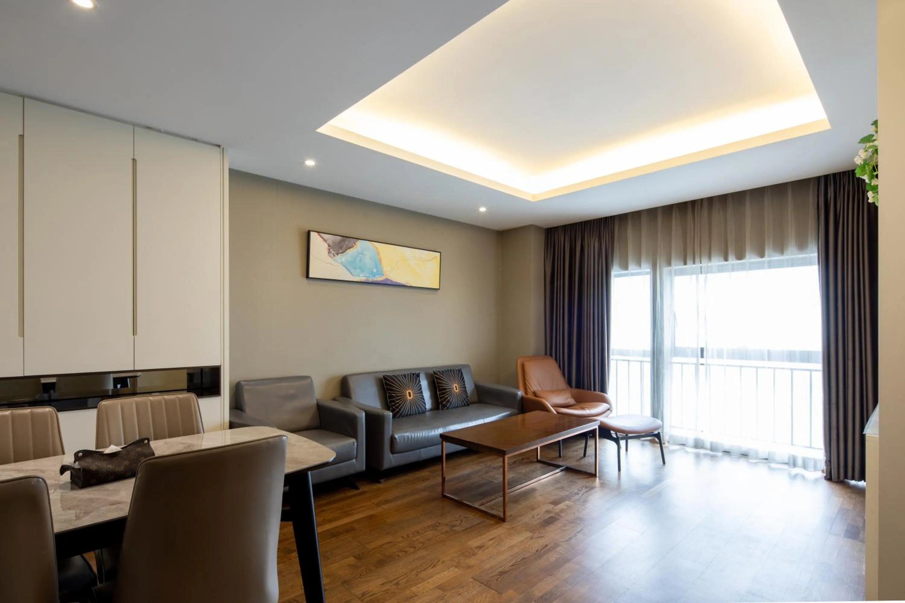 Estee ApartHotel - Feels like home & Free WiFi & Independent kitchen, Washing machine, Rridge