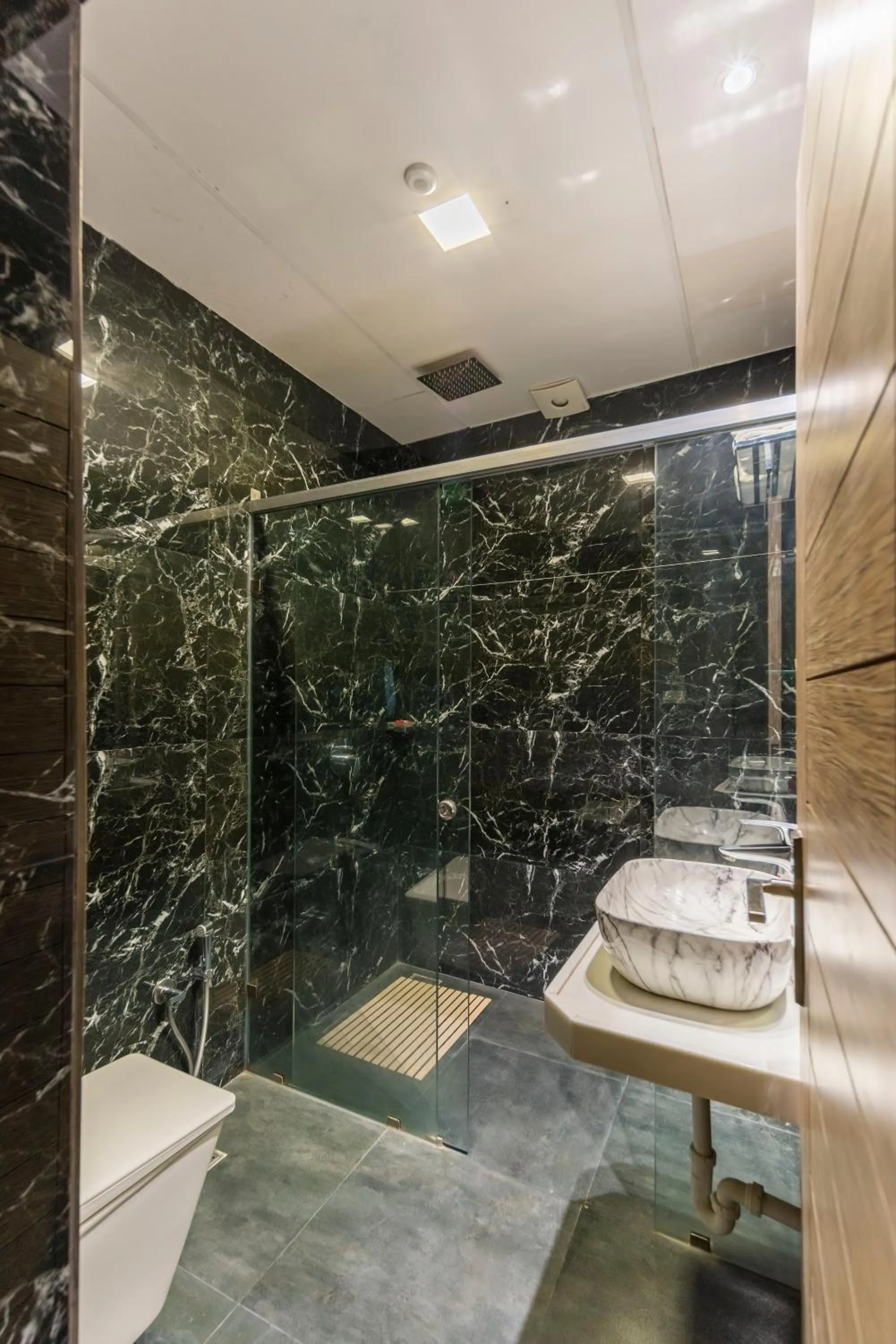 Bathroom in ama Stays & Trails Talia Costa, Udaipur