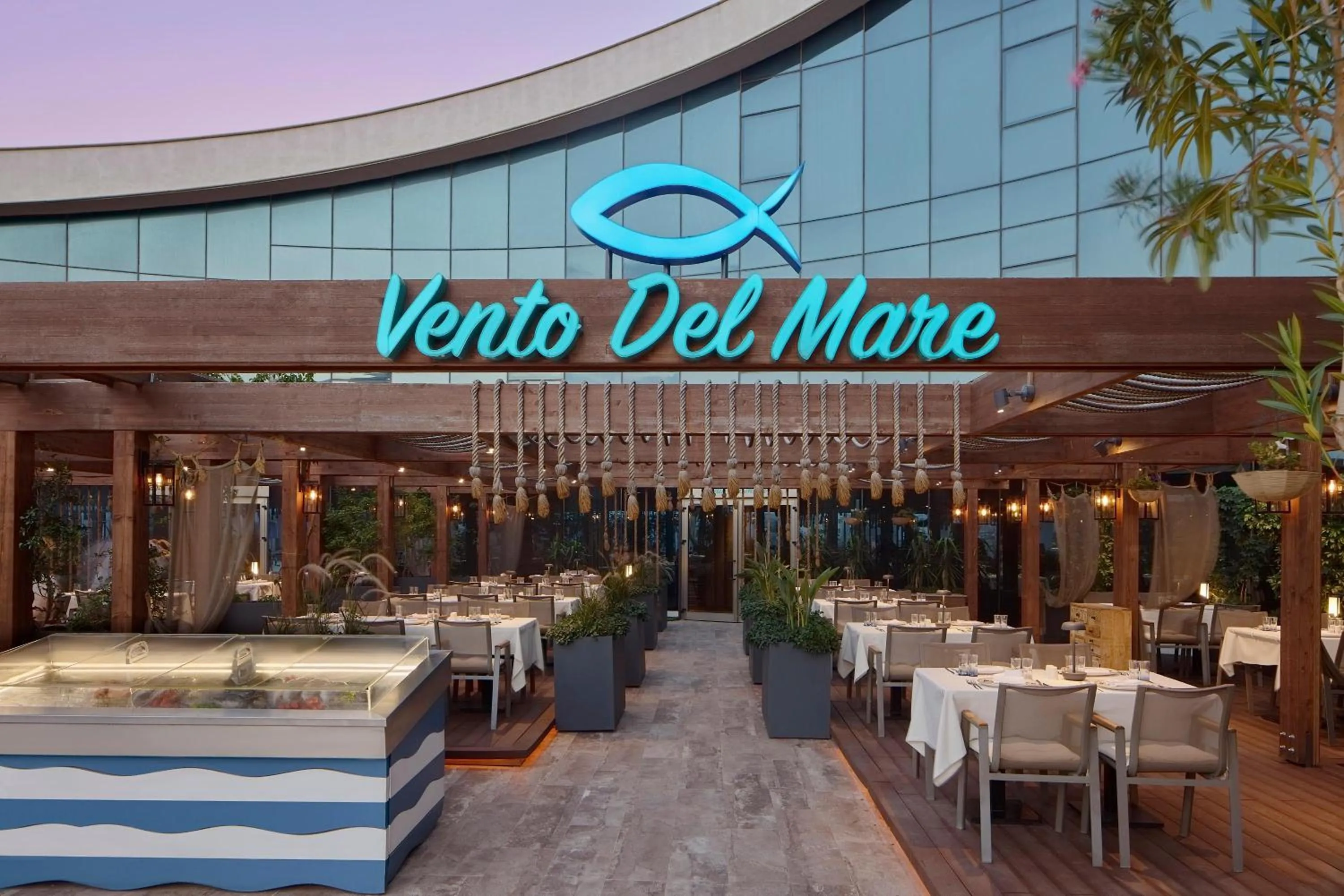 Restaurant/places to eat in Concorde Tower Hotel & Casino