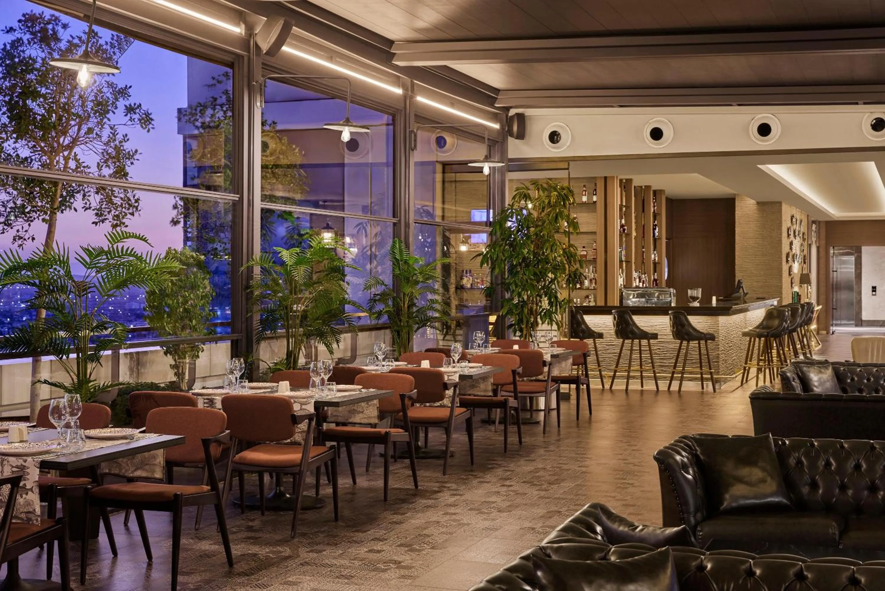 Restaurant/places to eat in Concorde Tower Hotel & Casino