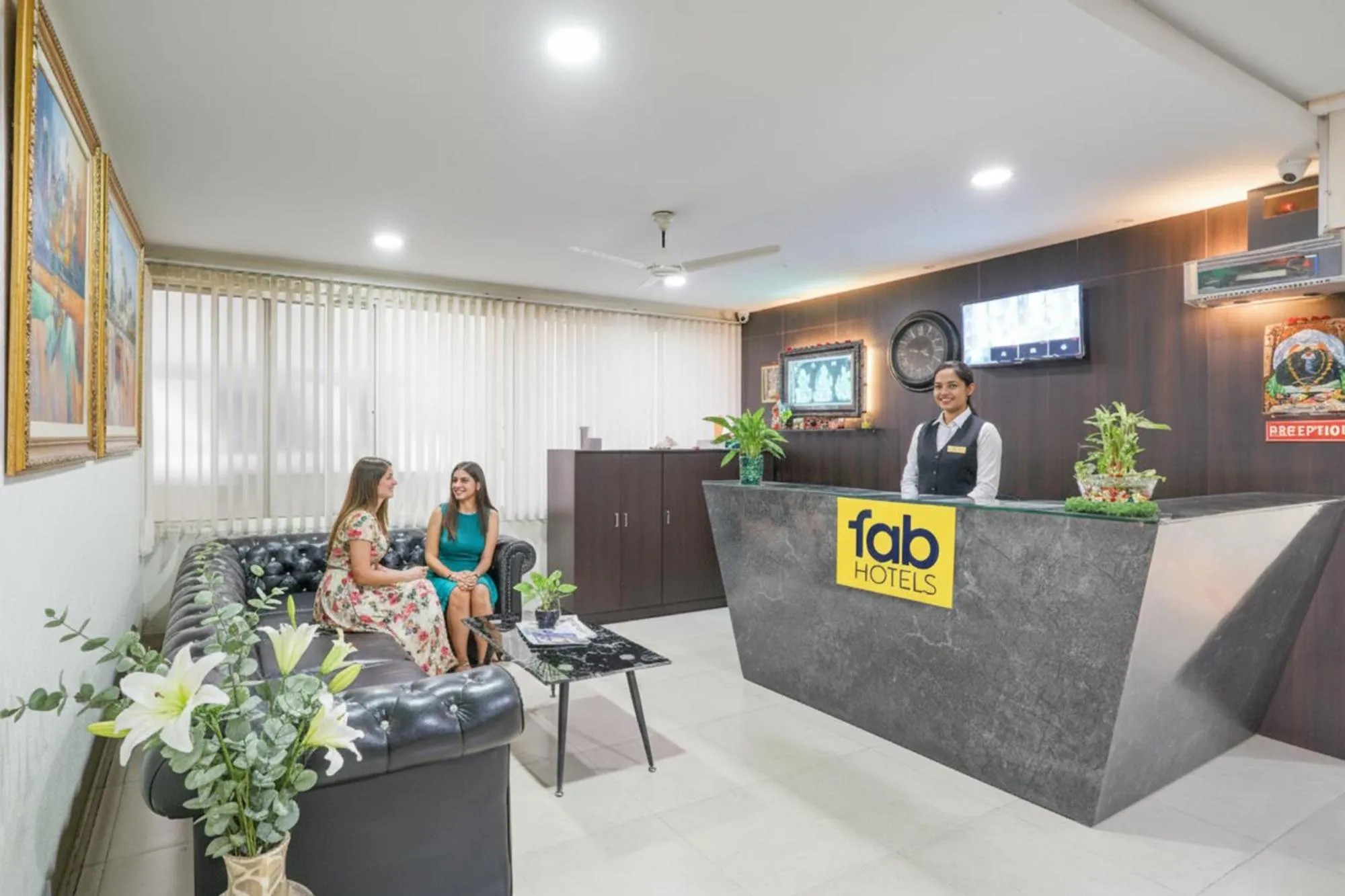 Lobby or reception in FabHotel Atithi Residency - Nr Kaikondrahalli Lake