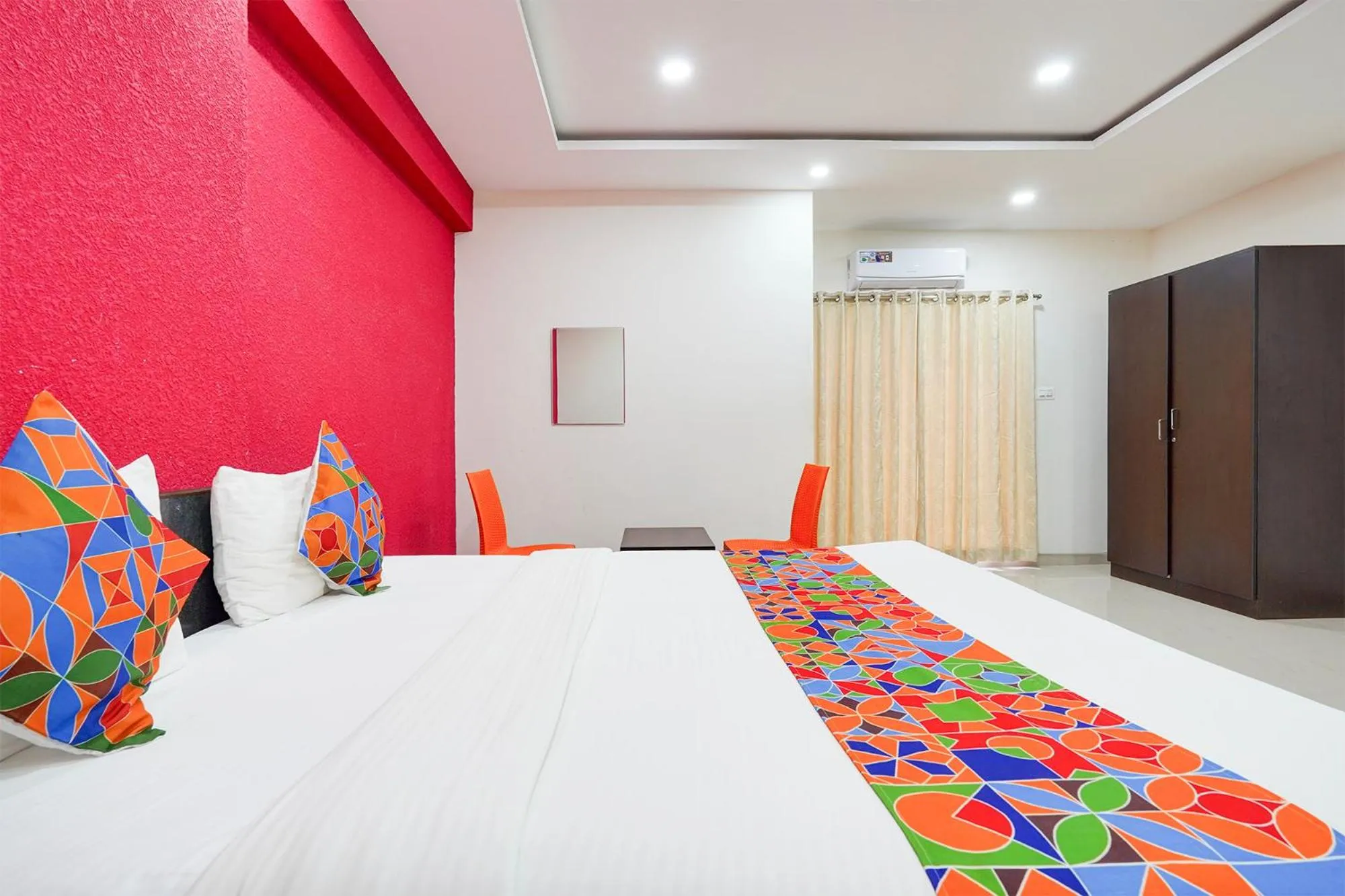 Bed in FabHotel Atithi Residency - Nr Kaikondrahalli Lake