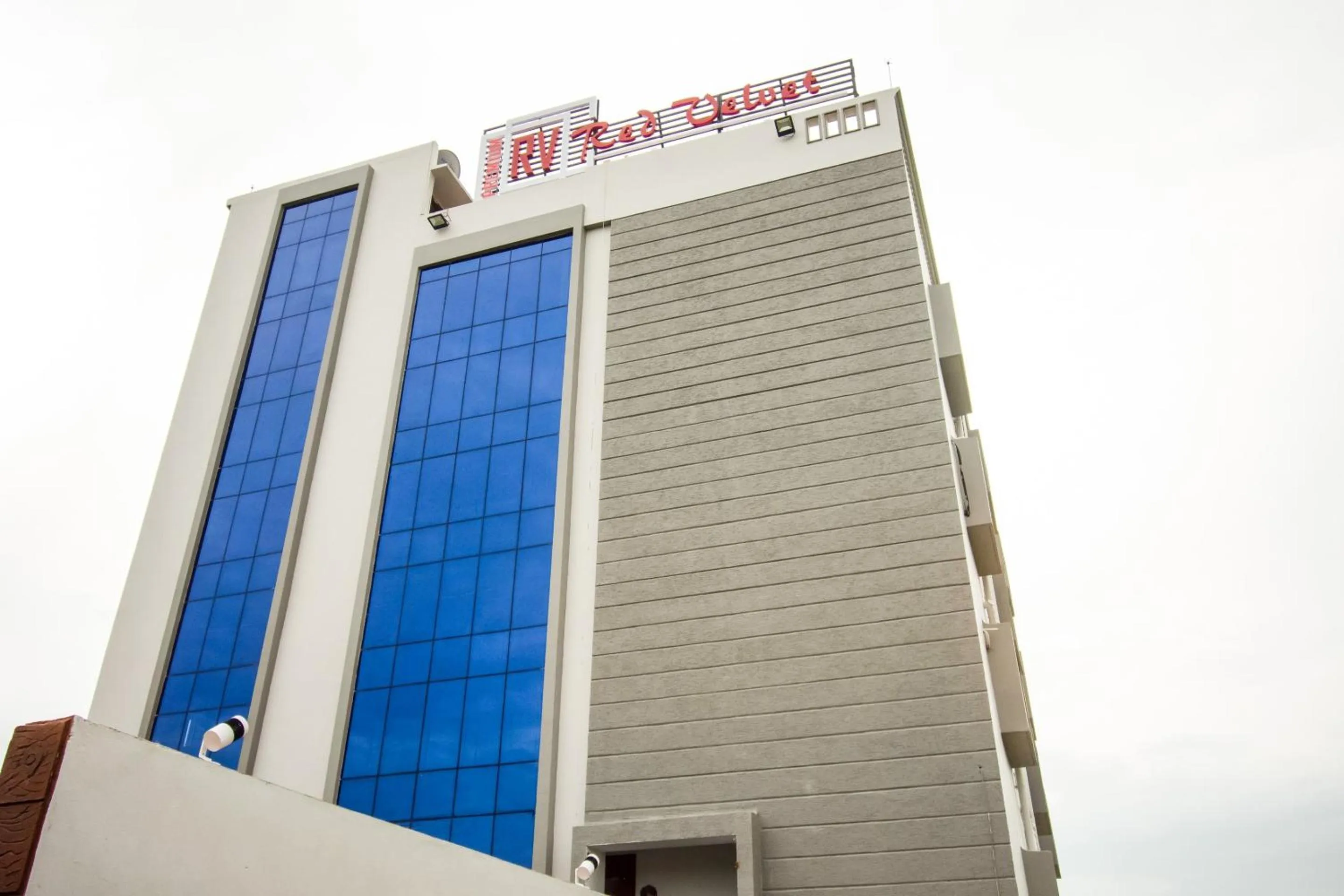 Facade/entrance in Hotel O Red Velvet Premium