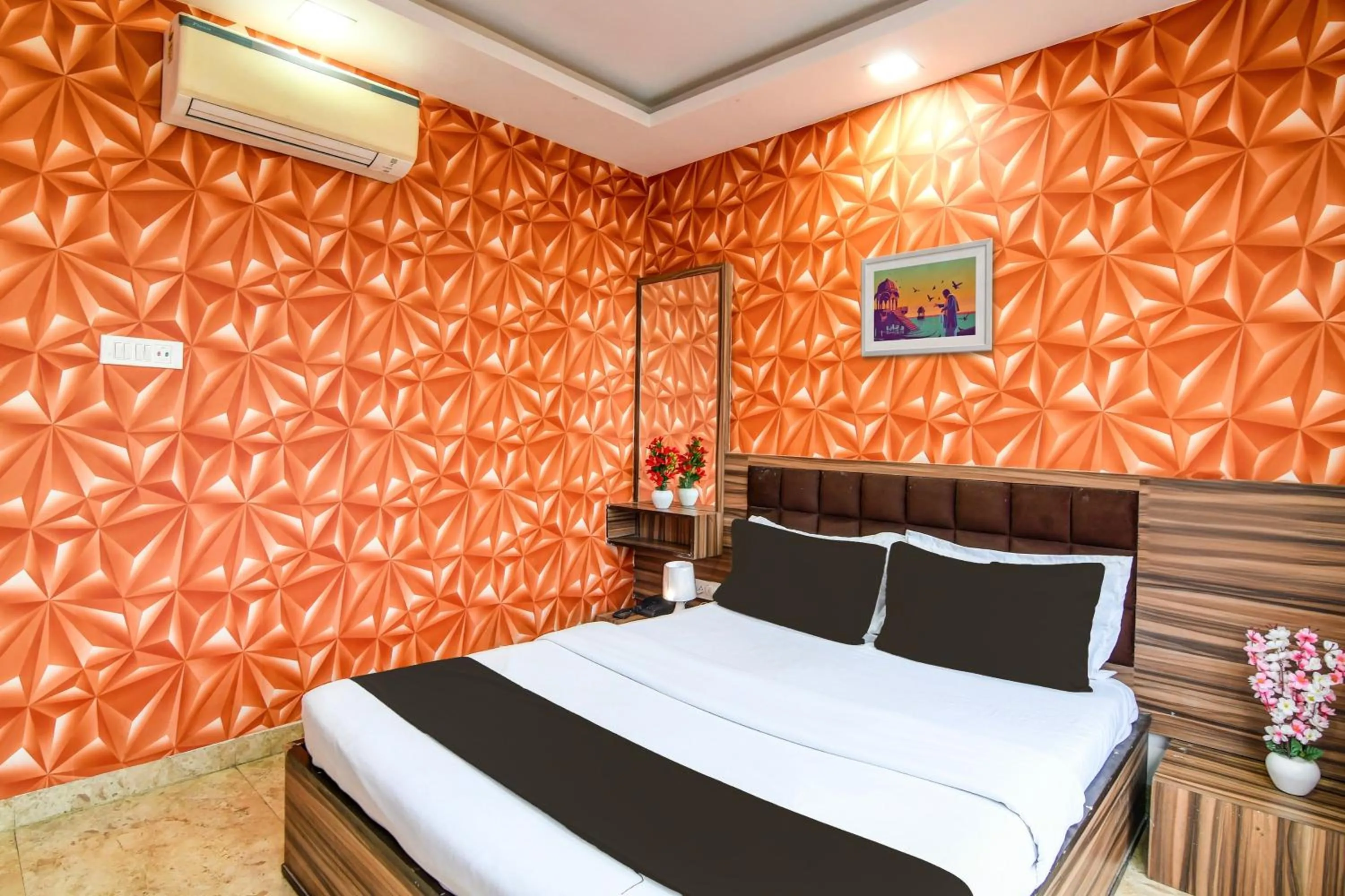 Bedroom, Bed in Hotel O Sunshine Near Netaji Subhash Chandra Bose International Airport