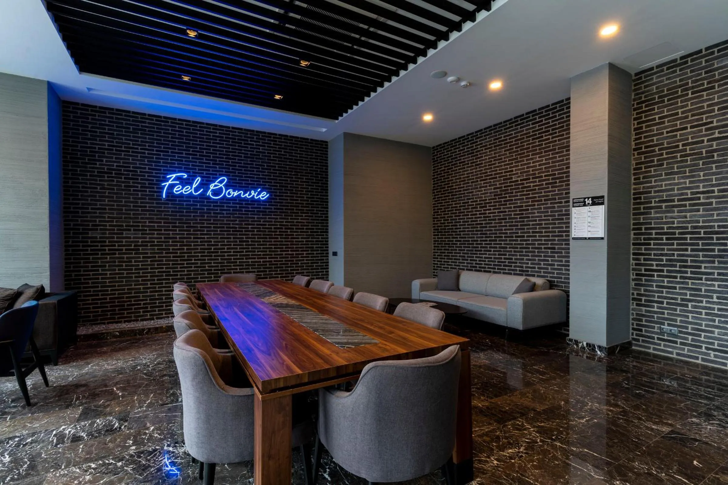 Business facilities in Hotel Bonvie