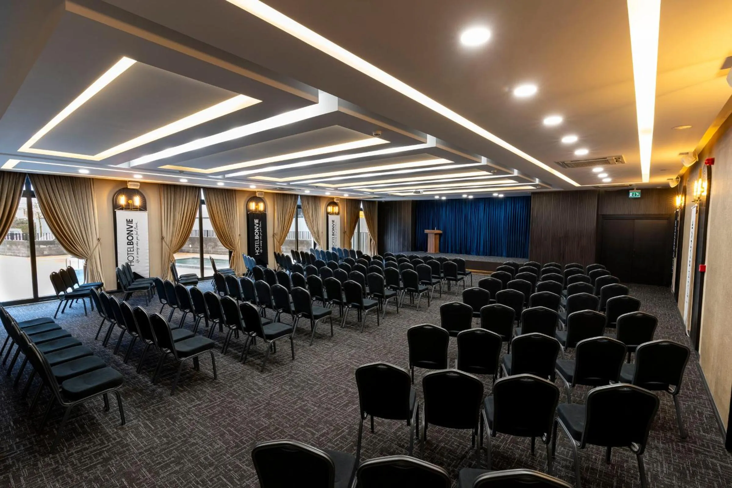 Business facilities in Hotel Bonvie