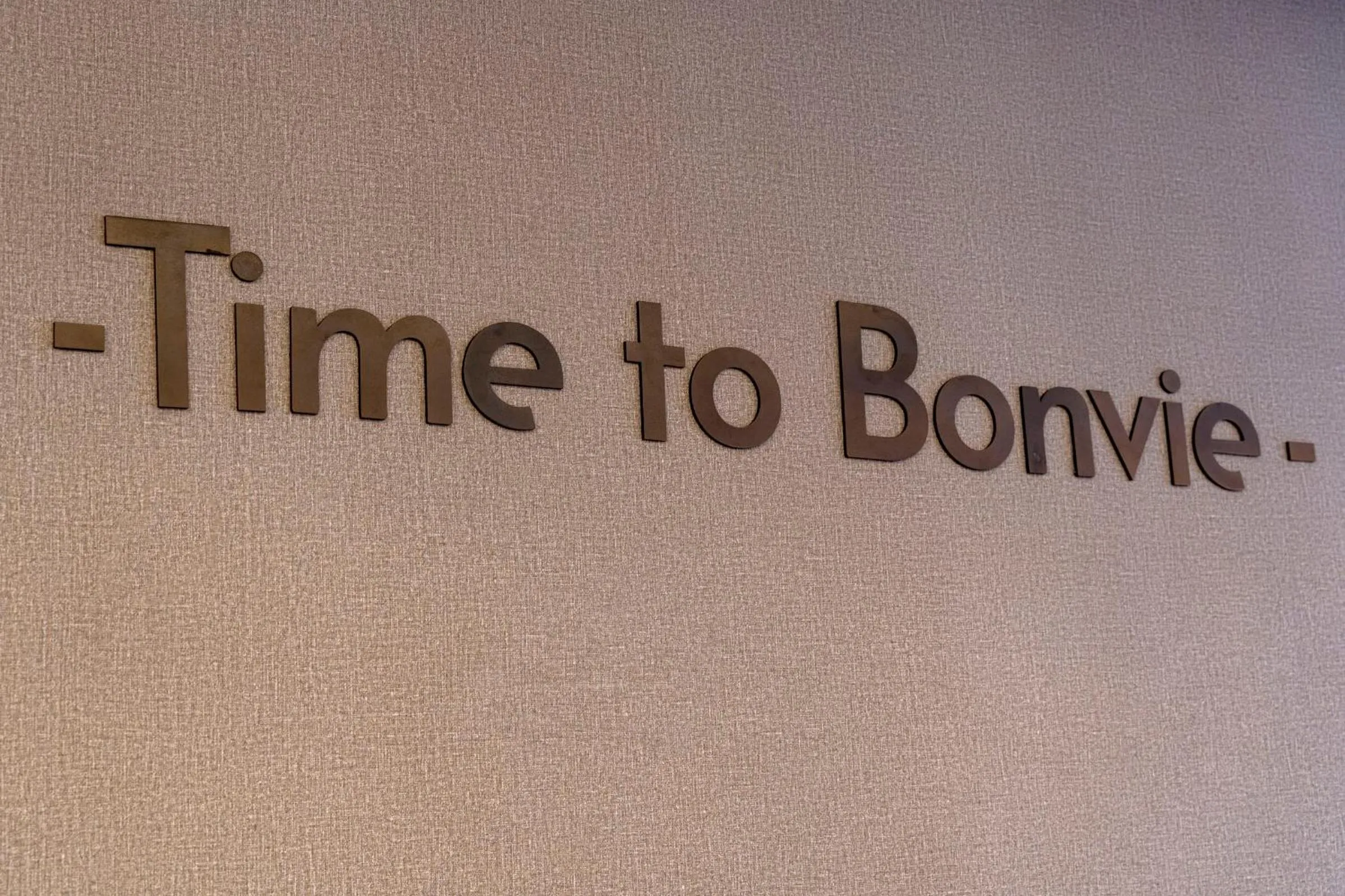 Logo/Certificate/Sign in Hotel Bonvie