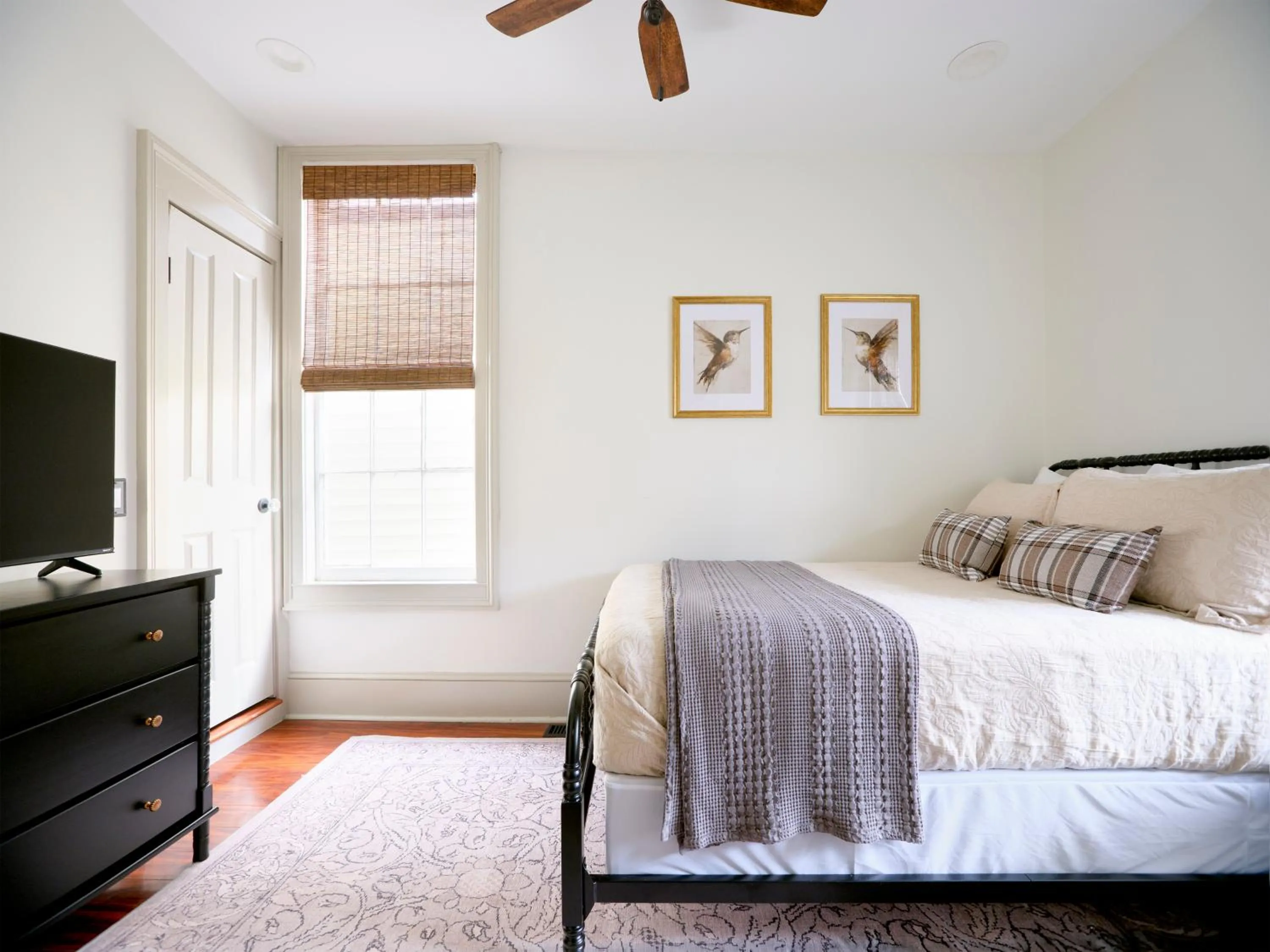 Bedroom, Bed in 111 Waldburg street Beautifully Renovated Historic 5 bedroom 5 bath