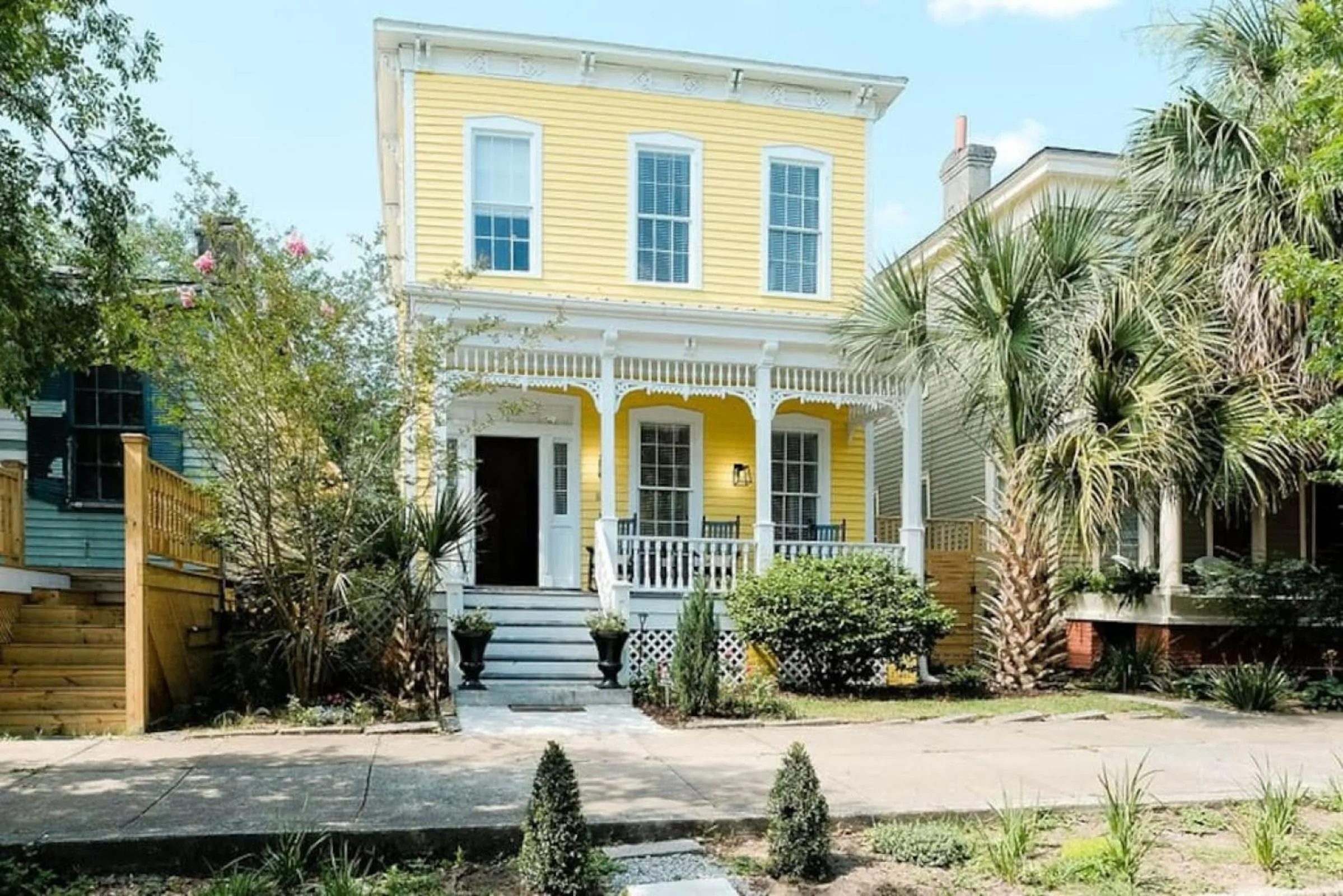 Property building in 111 Waldburg street Beautifully Renovated Historic 5 bedroom 5 bath