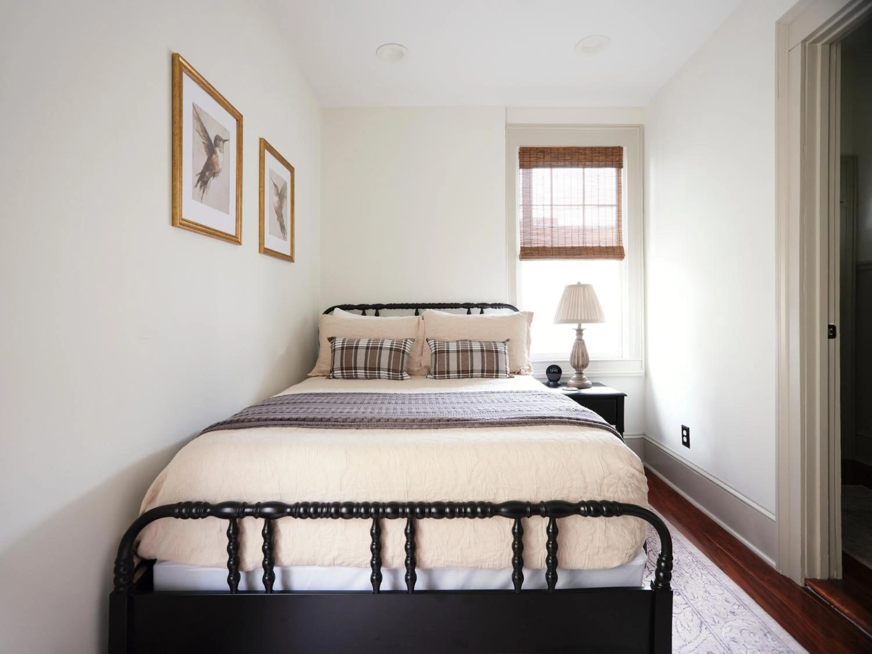 Bedroom, Bed in 111 Waldburg street Beautifully Renovated Historic 5 bedroom 5 bath