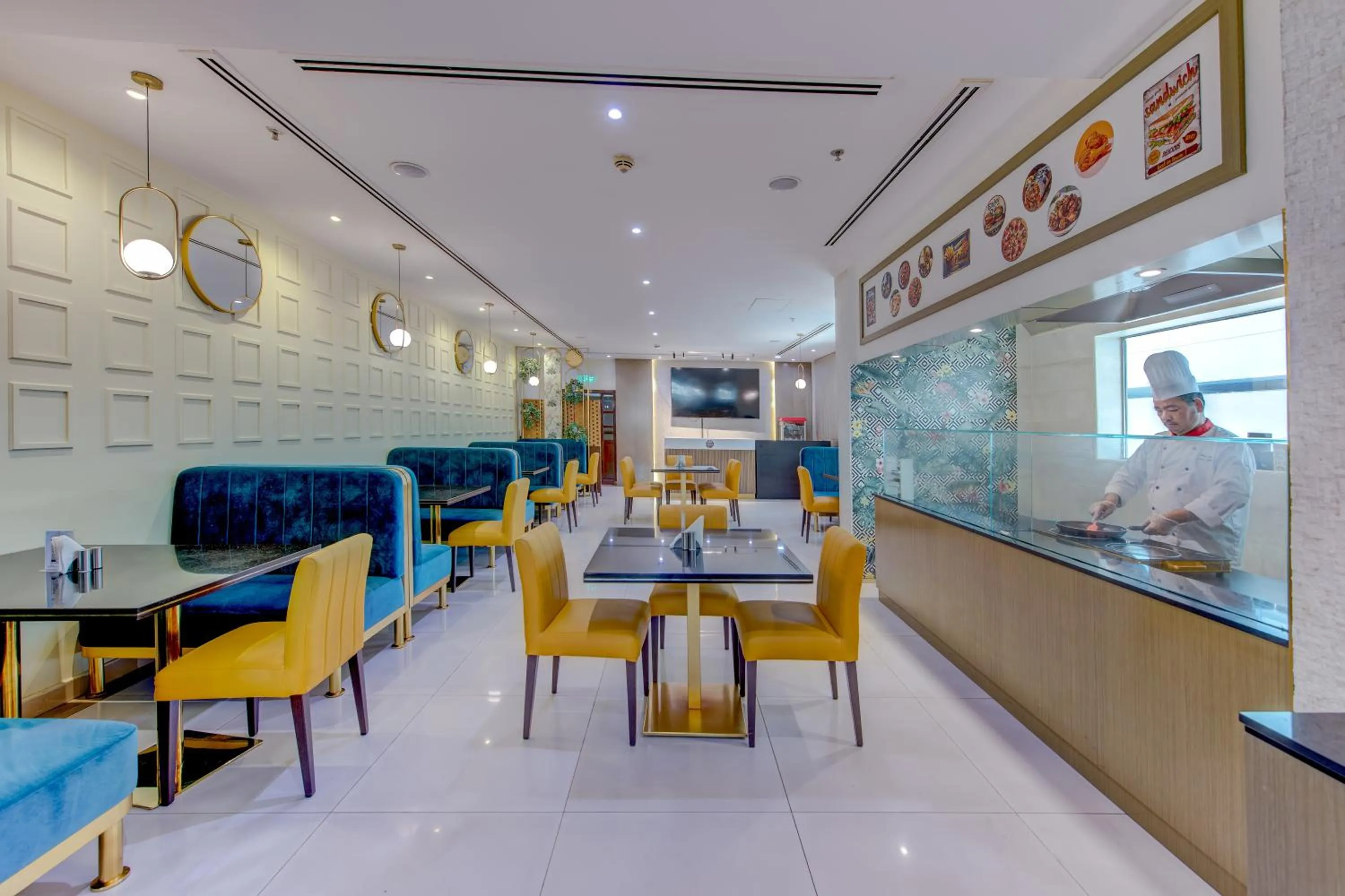 Restaurant/places to eat in Howard Johnson Plaza by Wyndham Dubai Deira