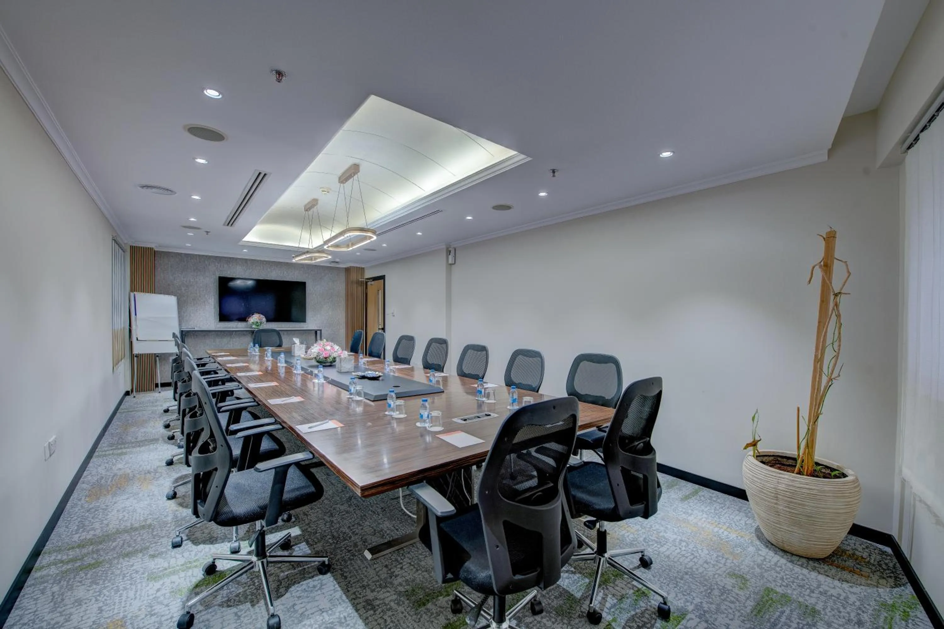 Meeting/conference room in Howard Johnson Plaza by Wyndham Dubai Deira