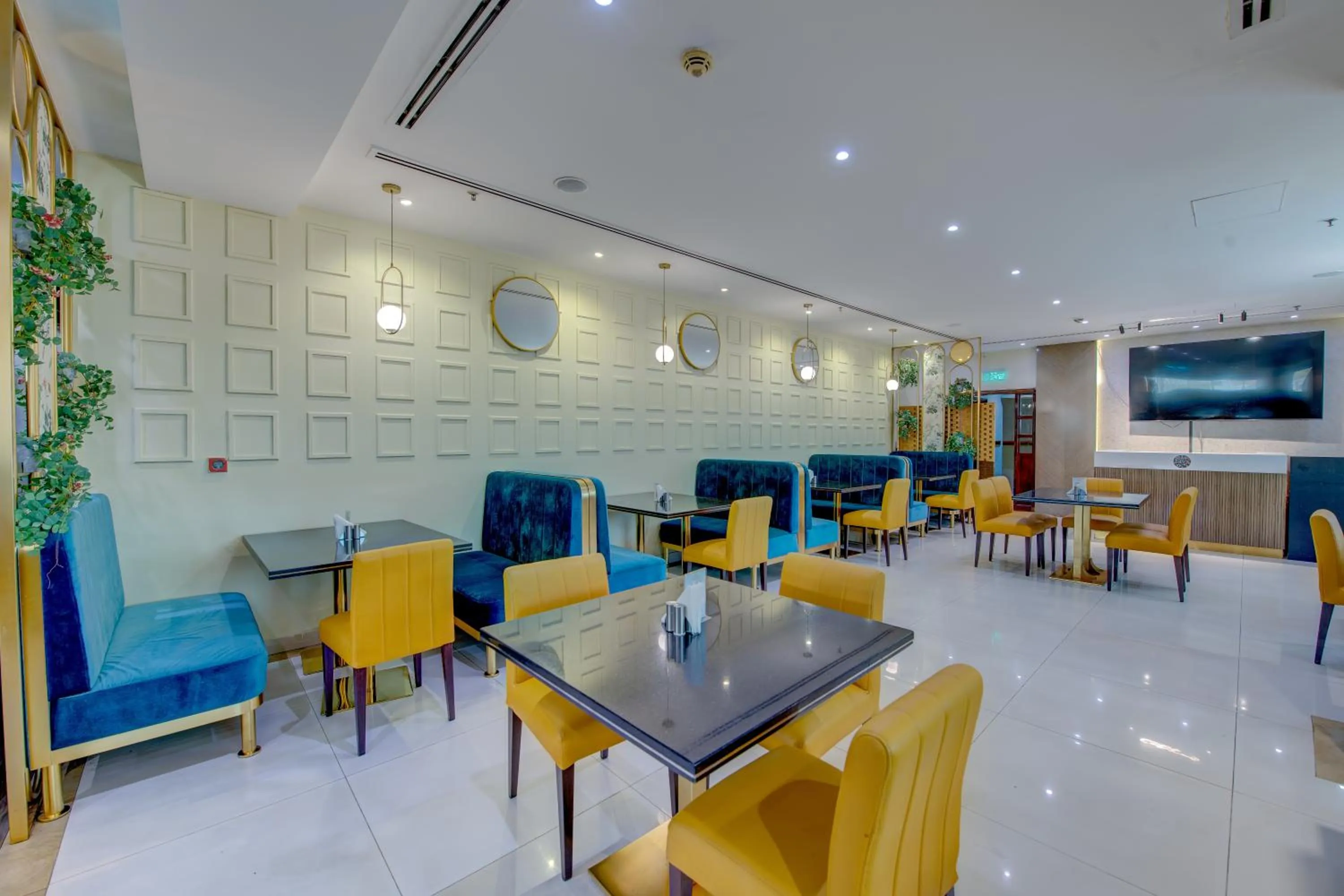Restaurant/places to eat in Howard Johnson Plaza by Wyndham Dubai Deira