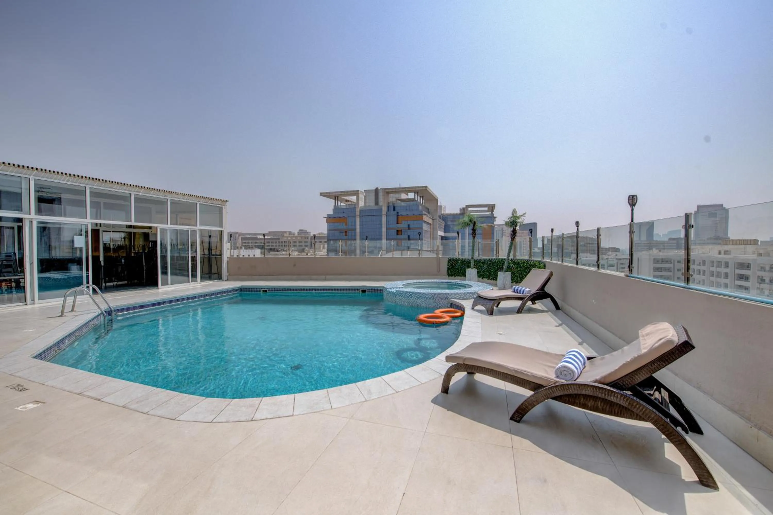 Swimming pool in Howard Johnson Plaza by Wyndham Dubai Deira