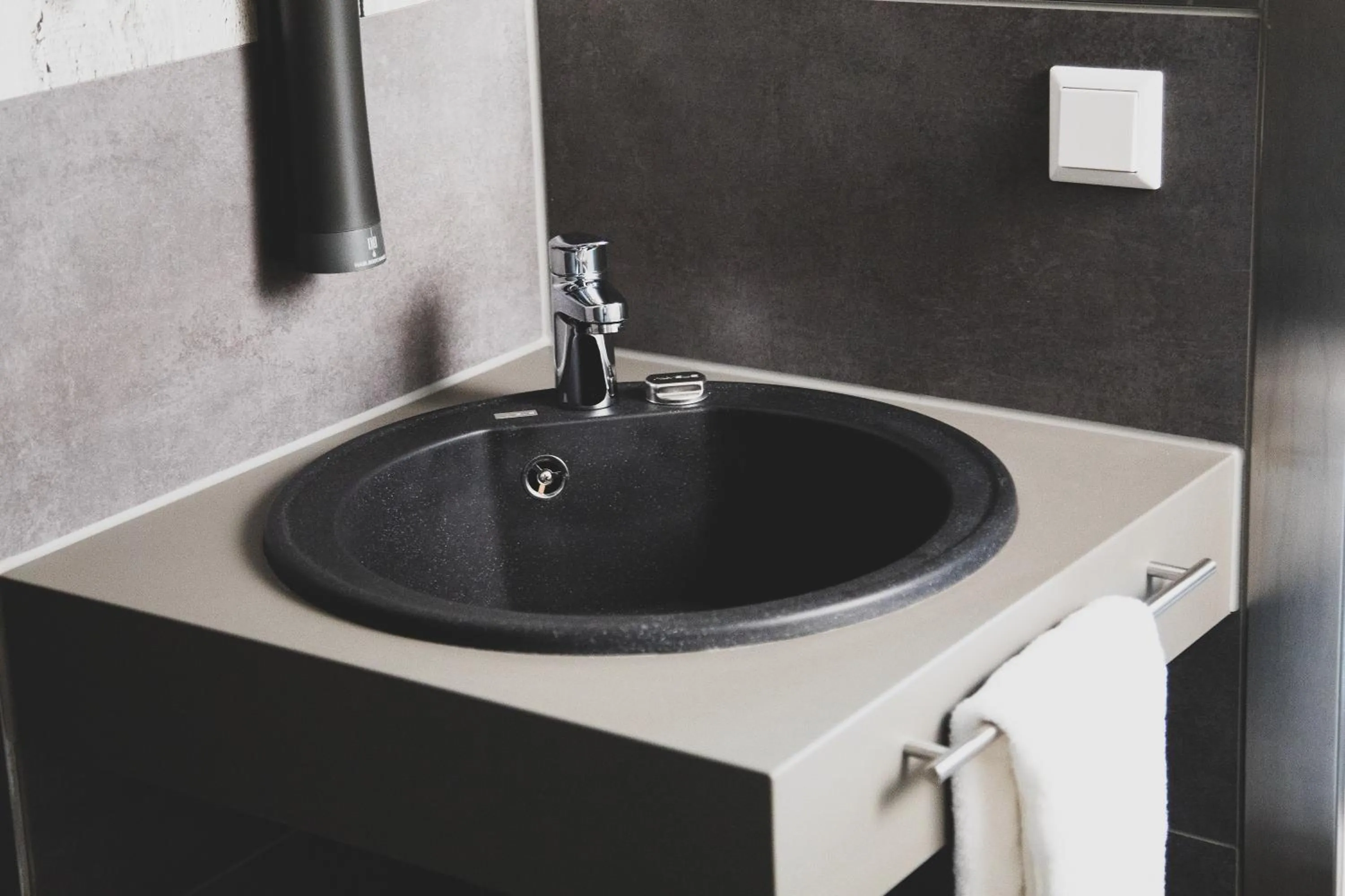 Bathroom in Das Schlafwerk Stuttgart-Nord -SELF-CHECK IN - keine Rezeption-LowBudget-cashless